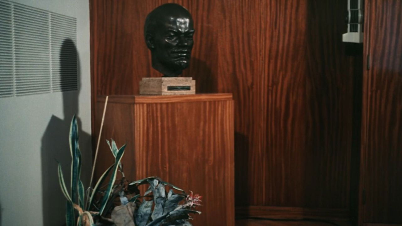 Backdrop for Streng vertraulich oder Die innere Verfassung