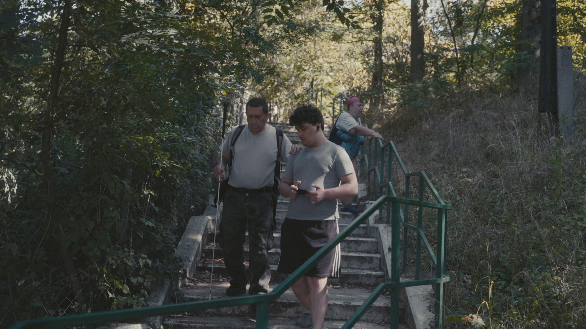 Backdrop for Láthatatlan Kötelek