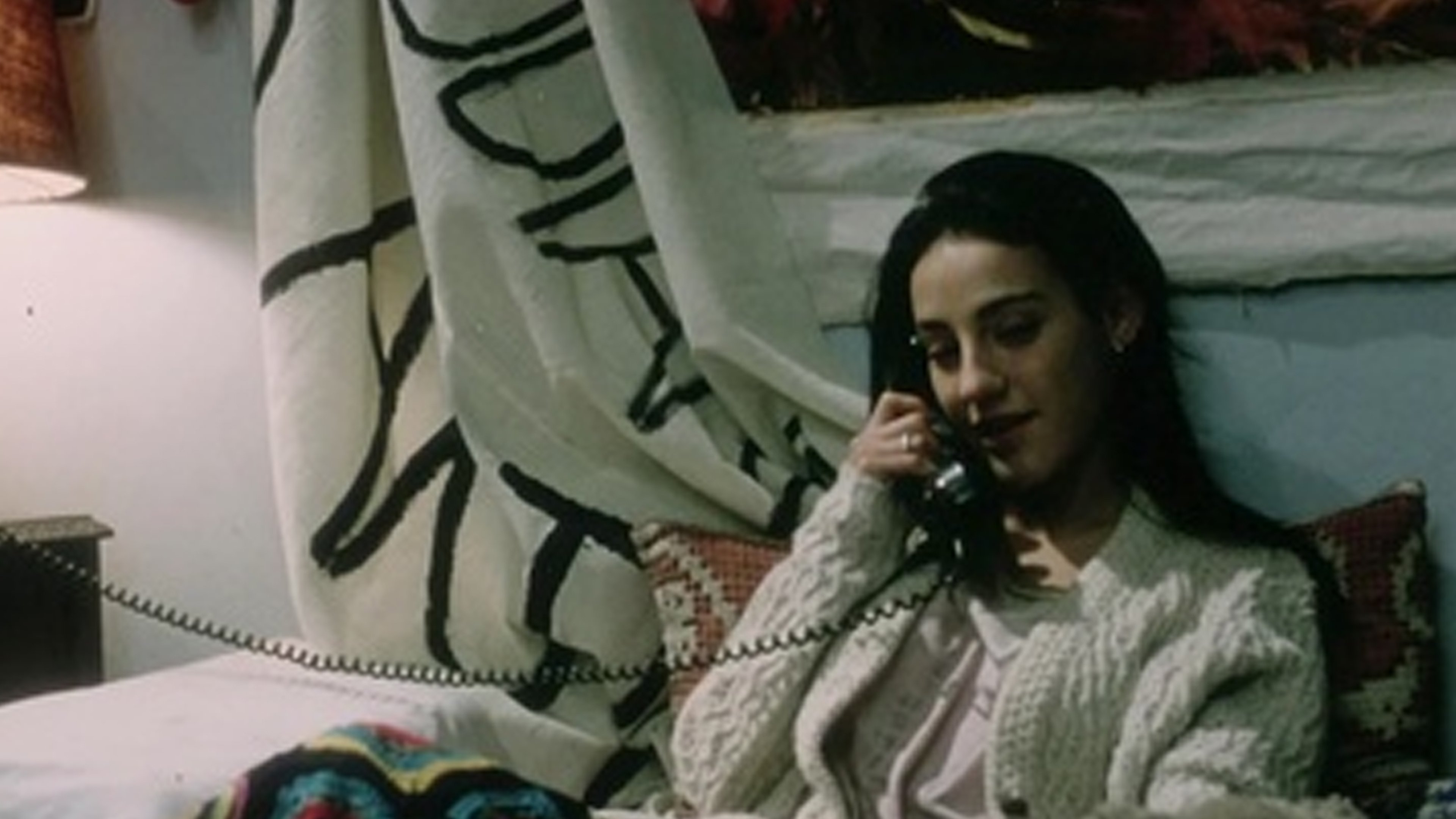 Backdrop for Historias Breves II: Telephones Lines