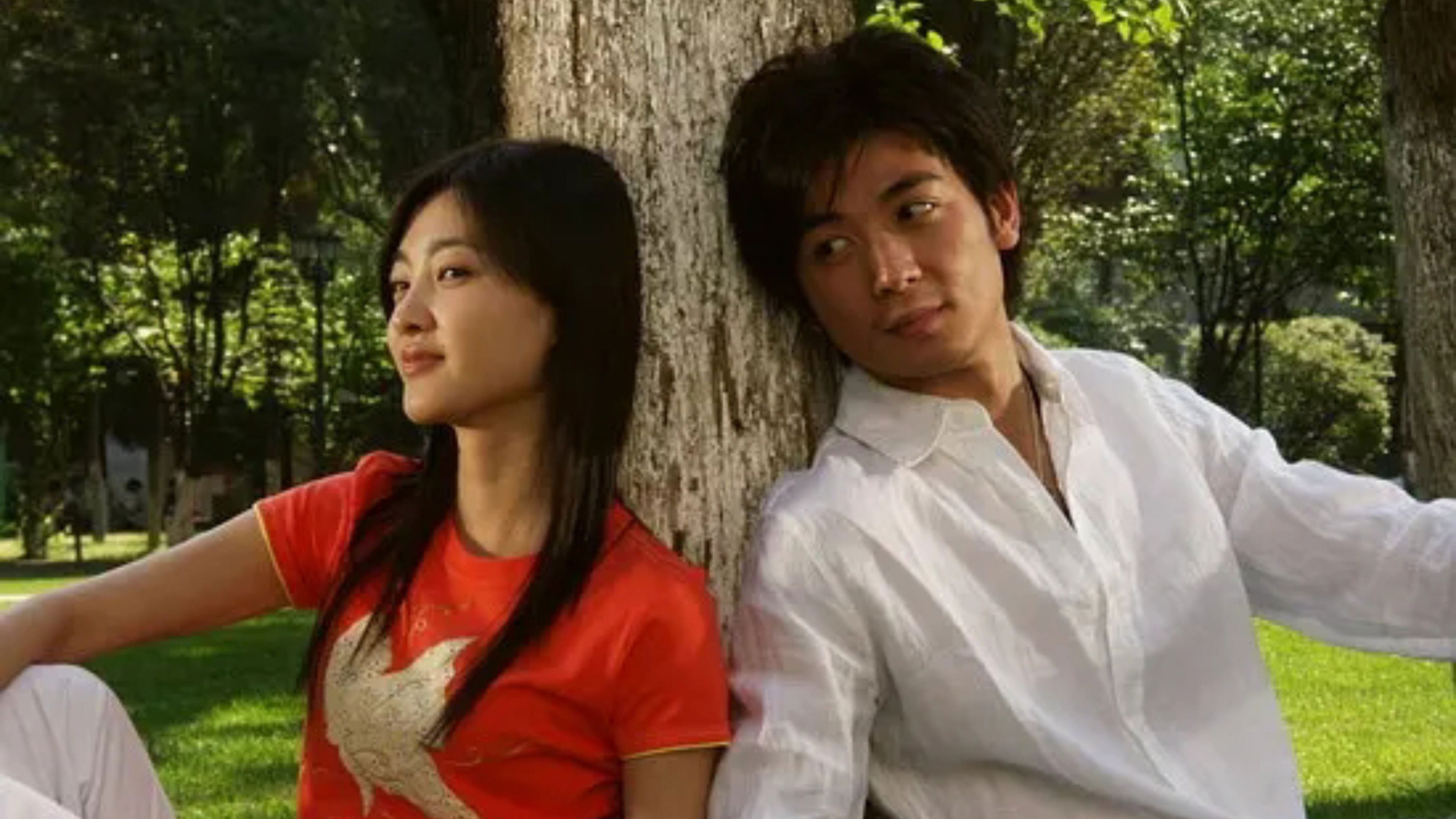 Backdrop for 爱就爱了