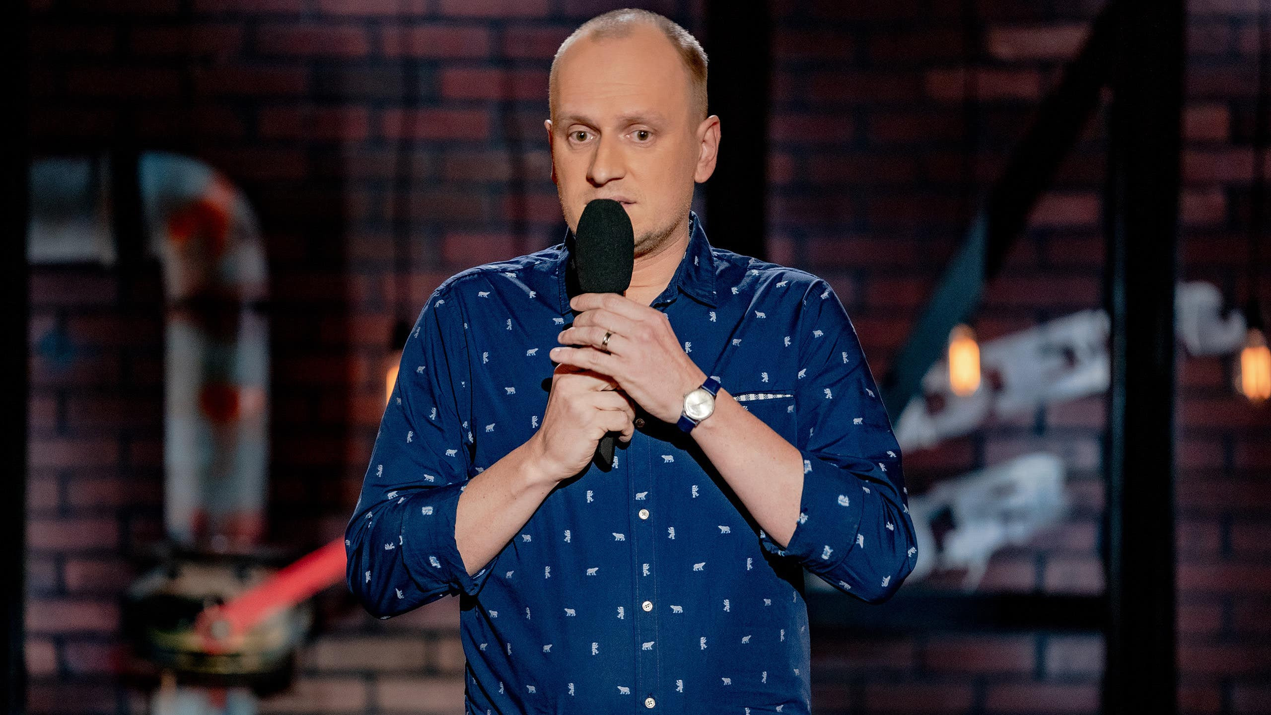 Backdrop for Családi ezüst - Fülöp Viktor önálló estje