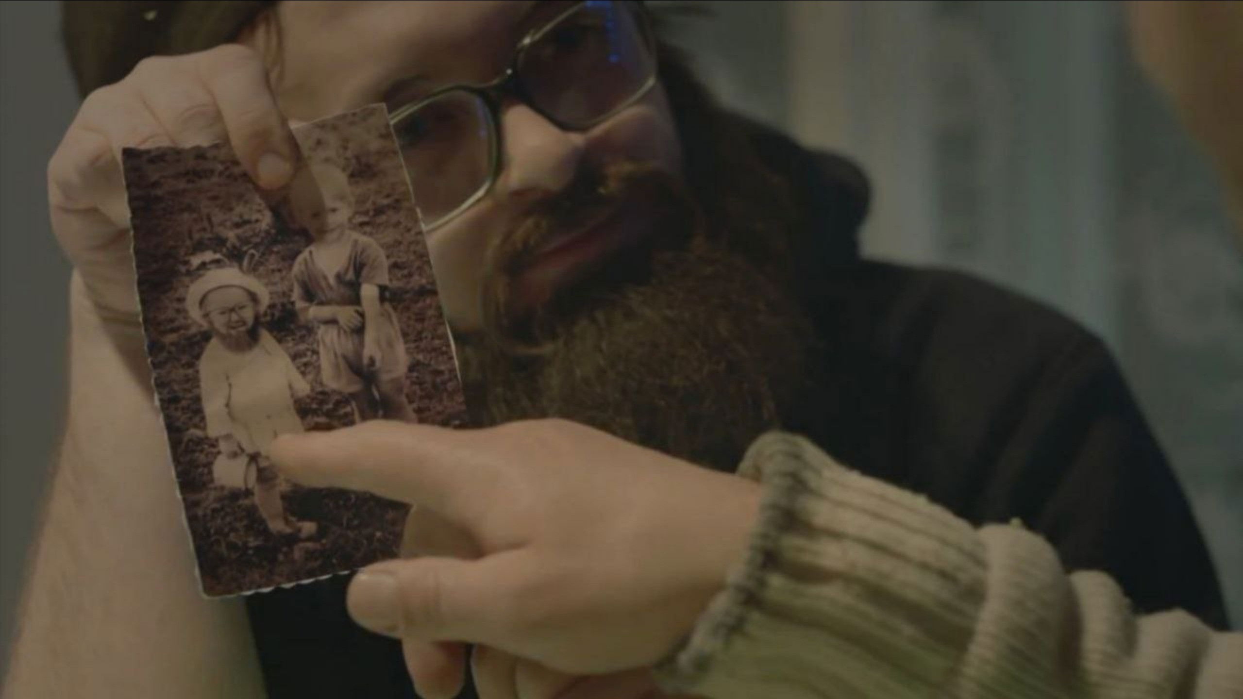 Backdrop for DZIDZIO: A Letter to Saint Nicholas