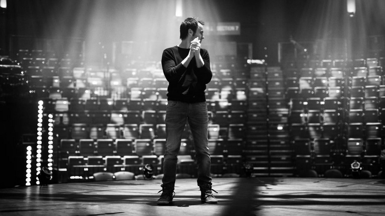 Backdrop for Louis-José Houde : Les heures verticales