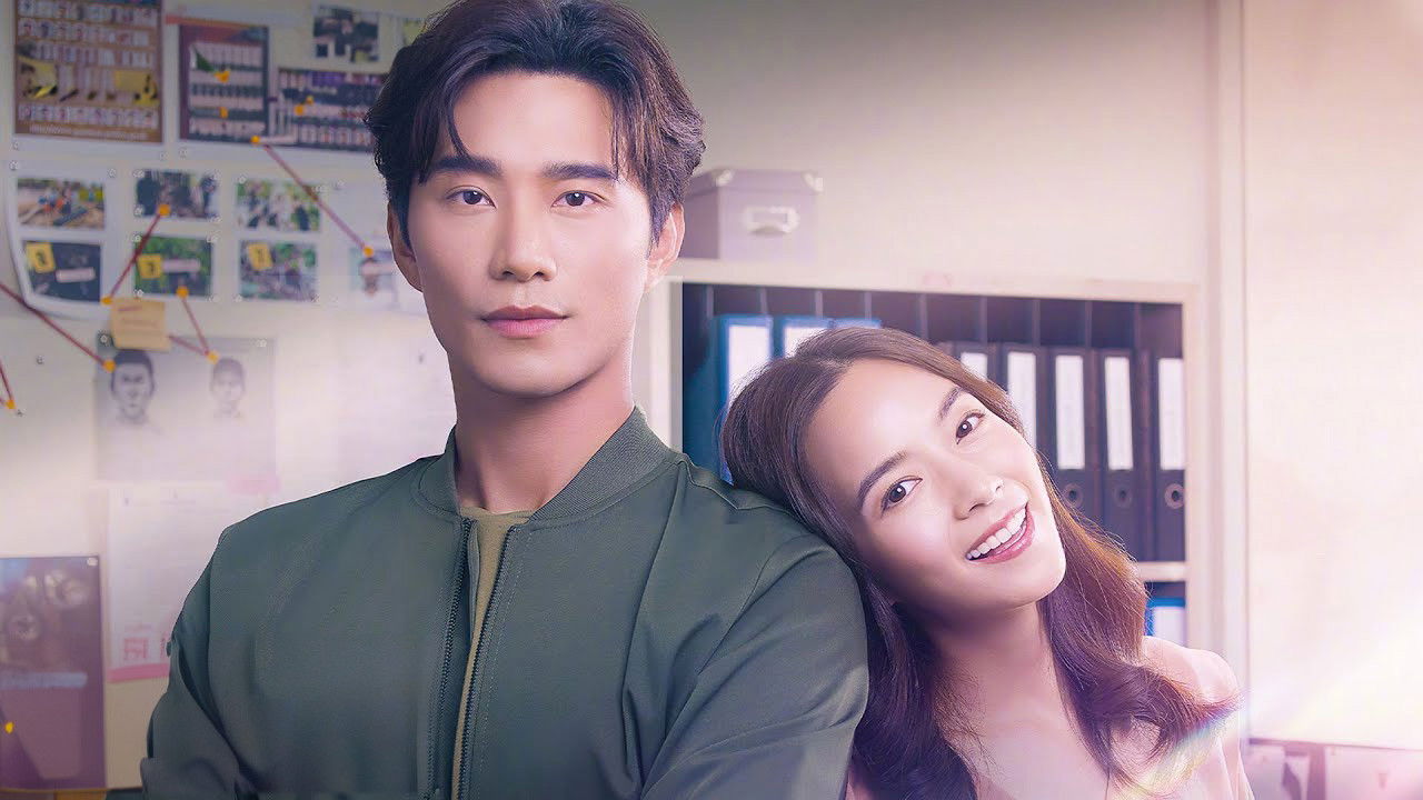 Backdrop for When A Snail Falls in Love