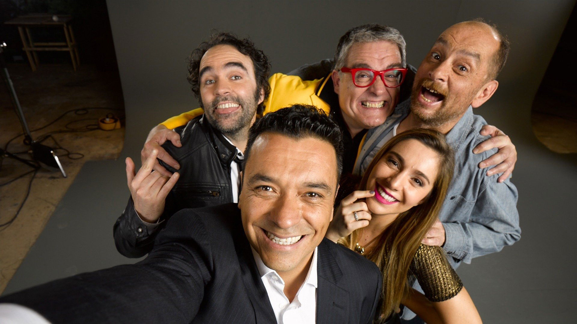 Backdrop for Nunca es tarde