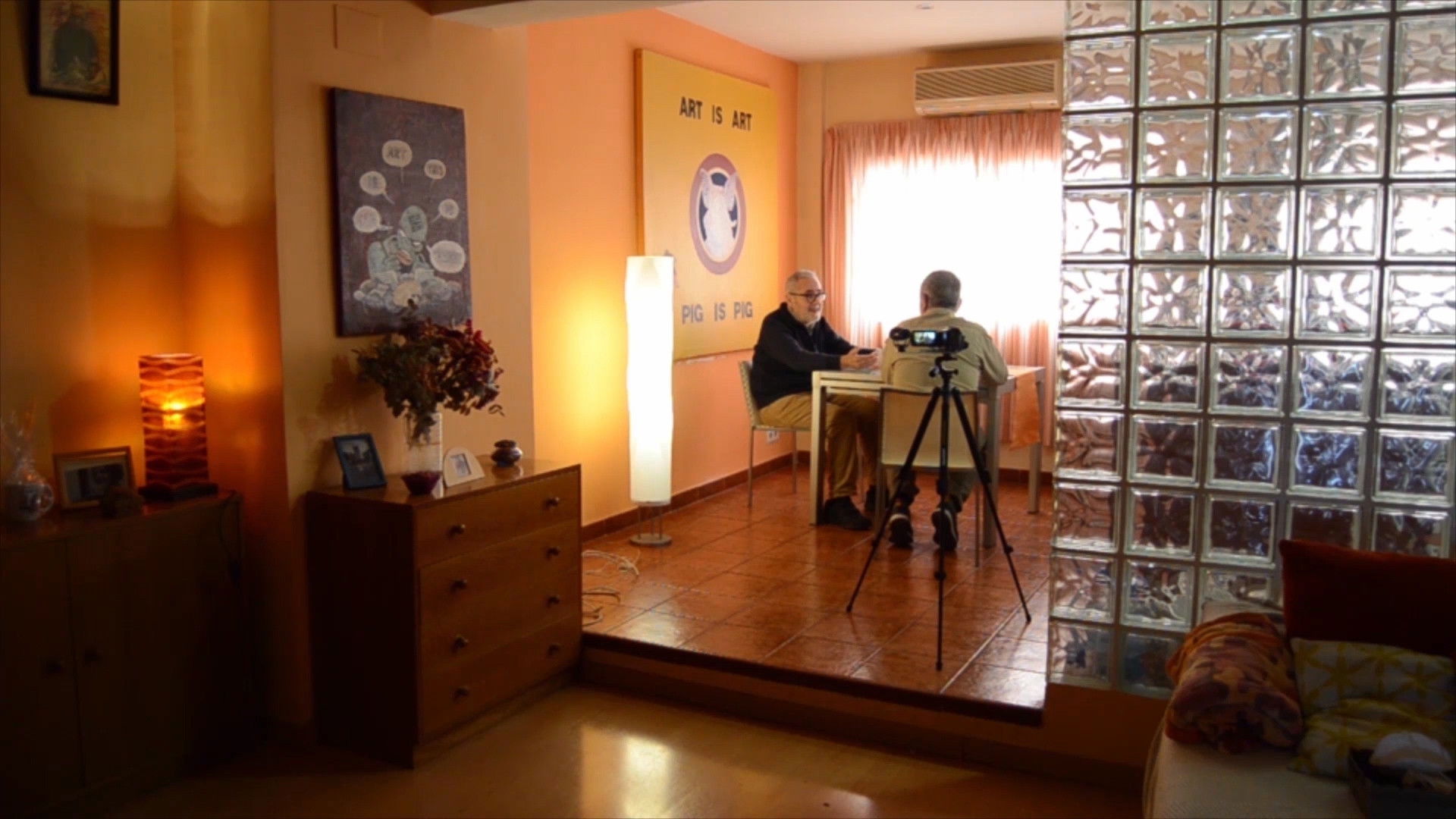 Backdrop for El hombre que pudo filmar