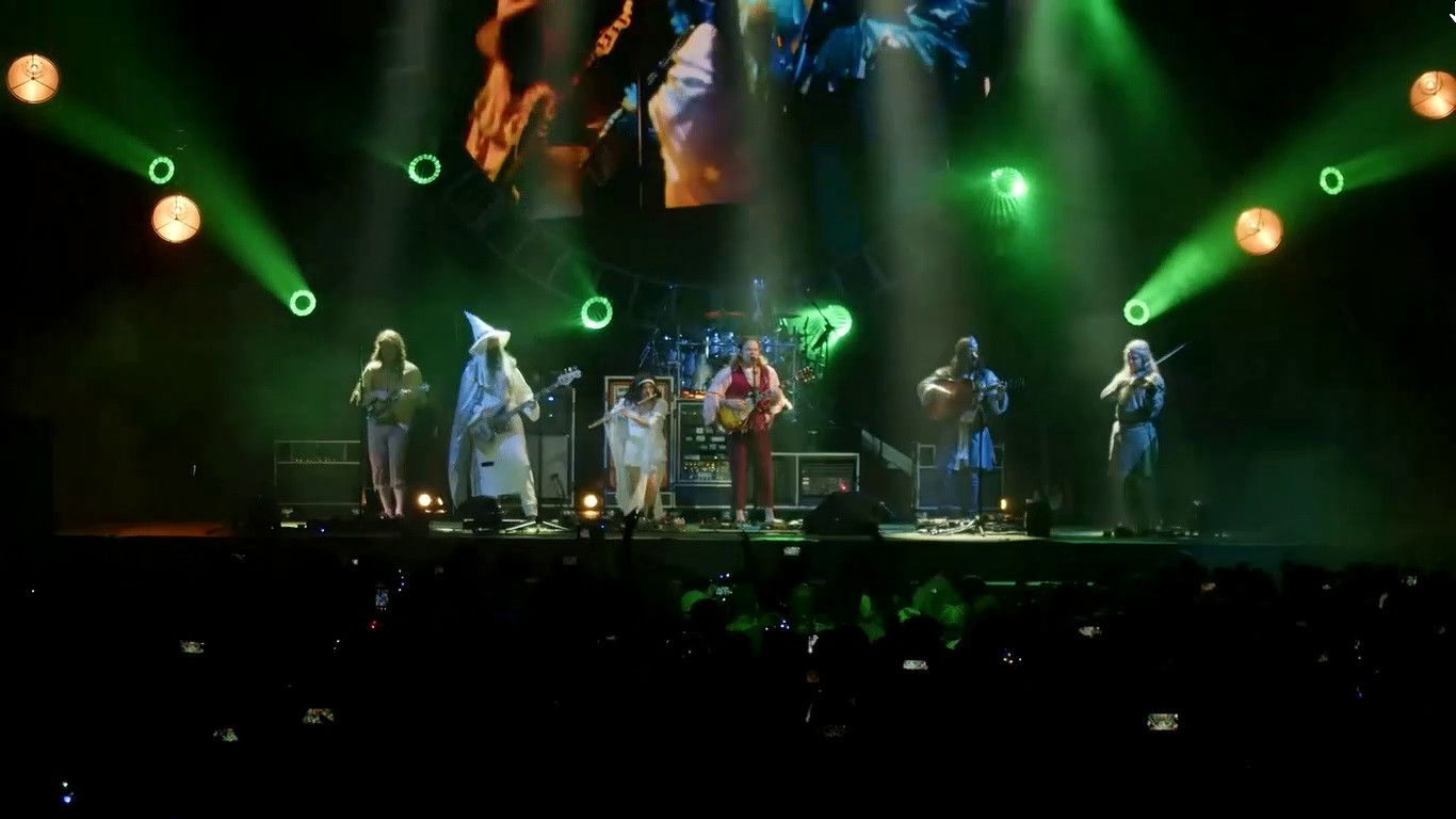 Backdrop for Billy Strings | 2022.10.31 — Away From The Shire - Asheville, NC