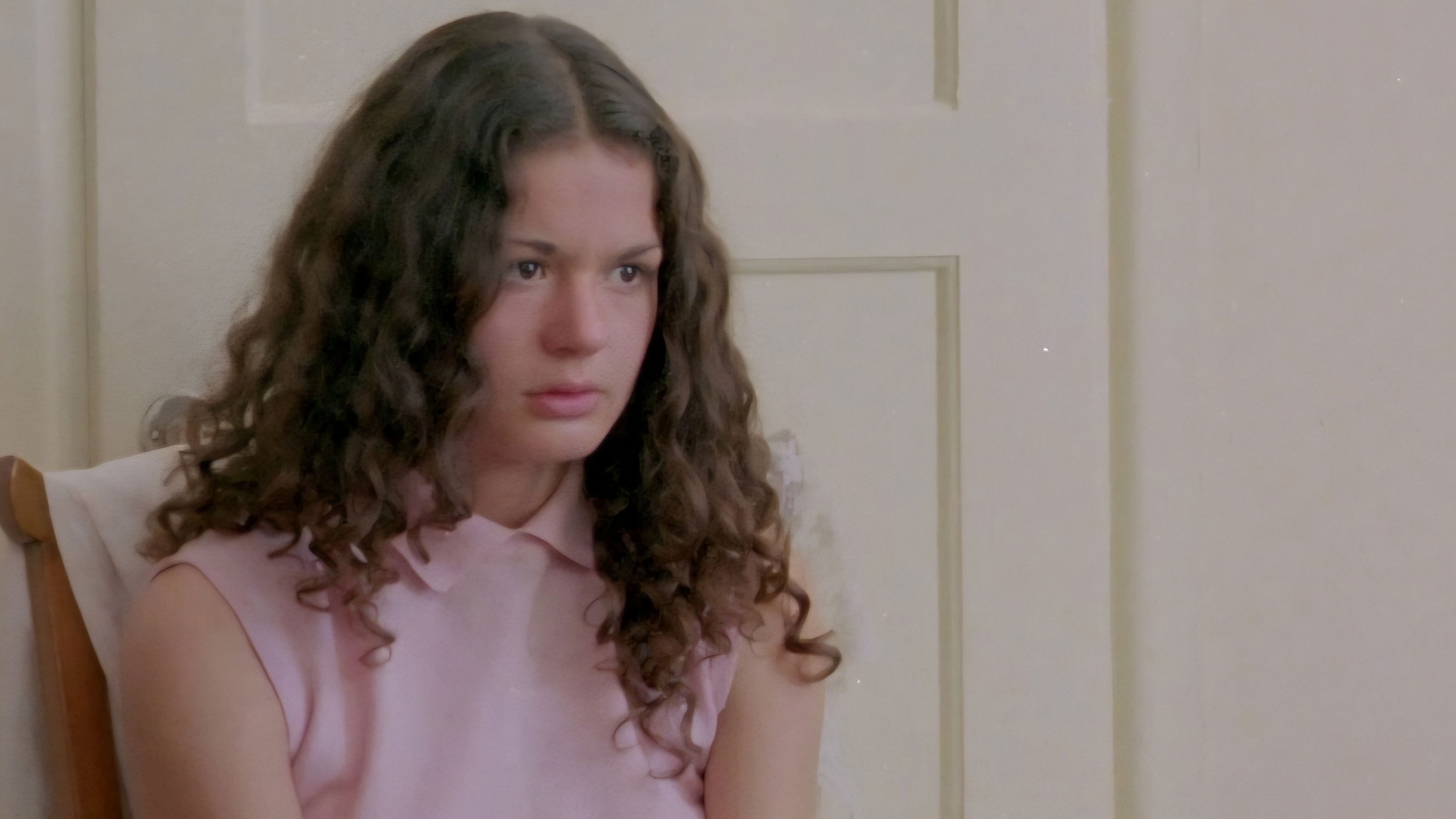 Backdrop for Noa at 17