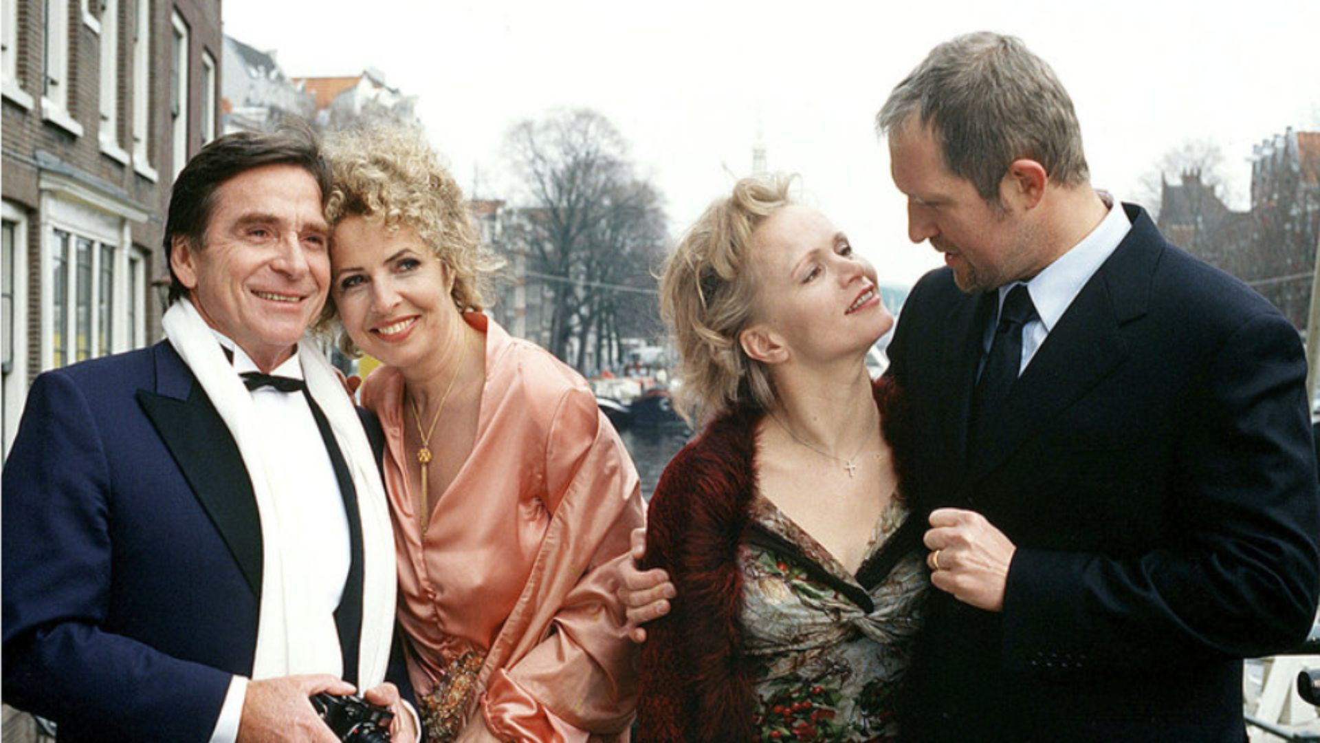 Backdrop for Hochzeit zu viert