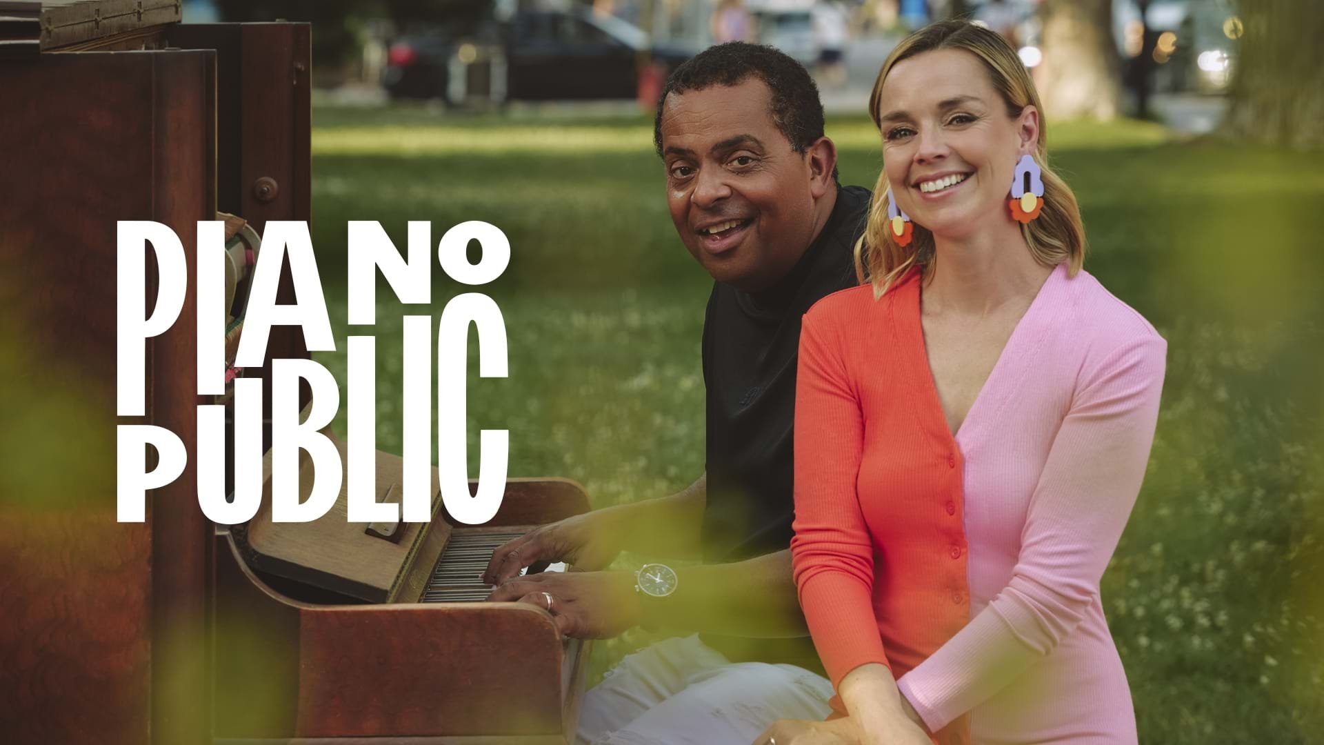 Backdrop for Piano public