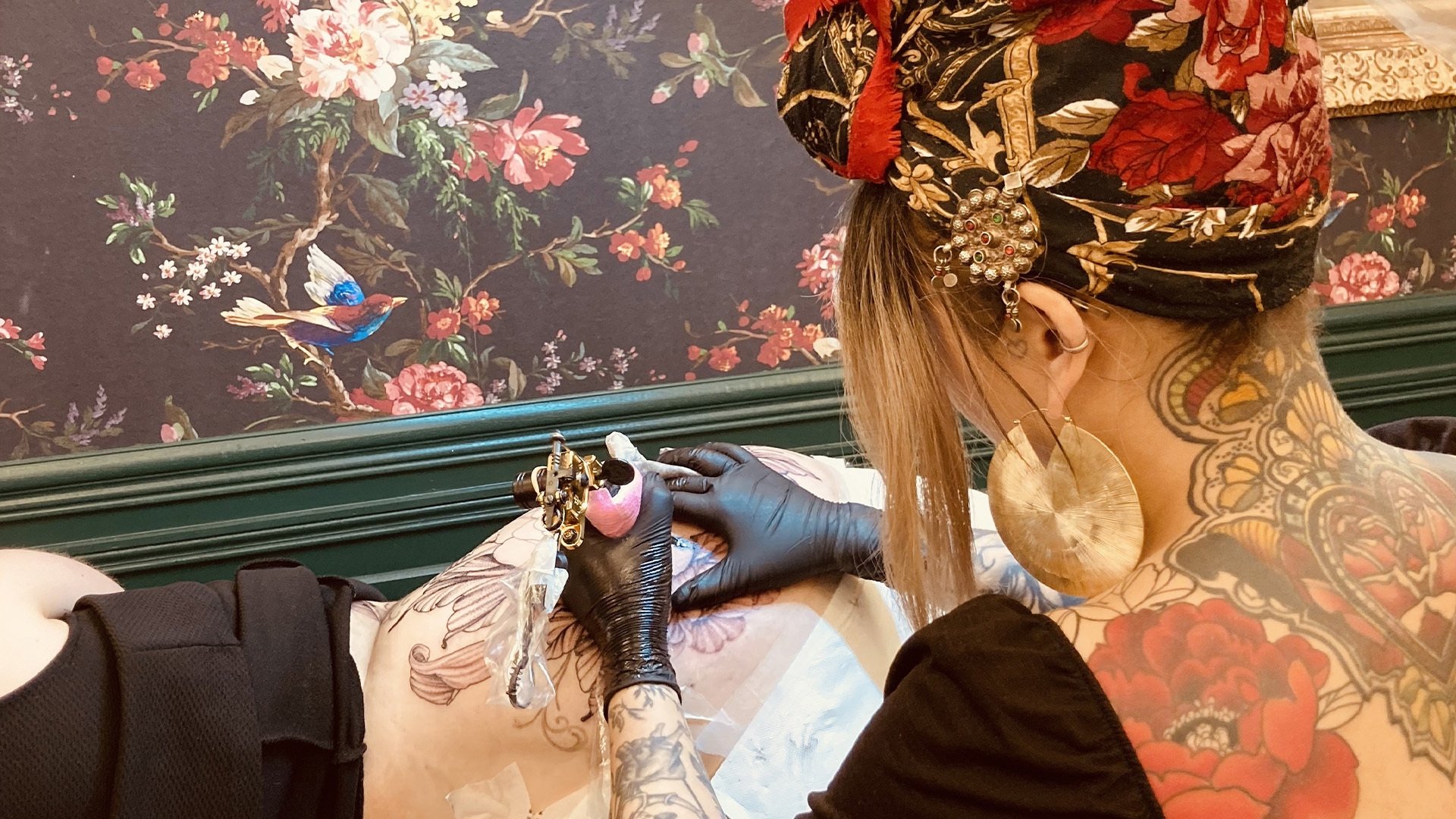 Backdrop for Tattoo Shop : Les rois du tatouage