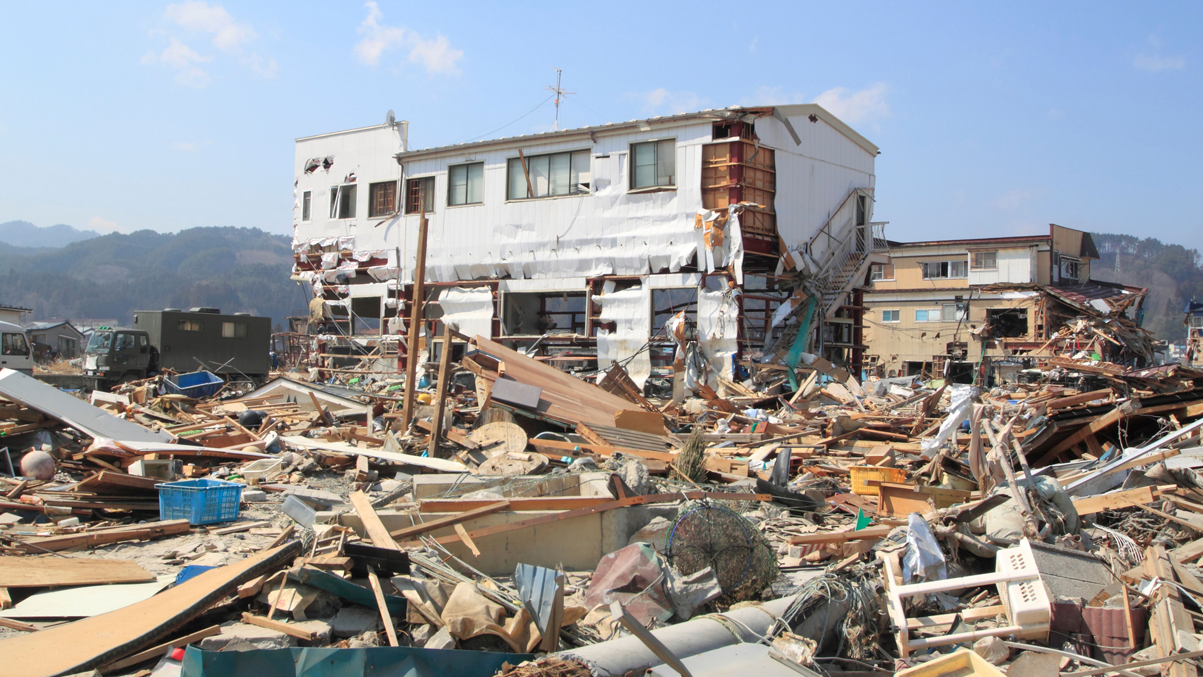 Backdrop for Japan: Hightech against earthquake