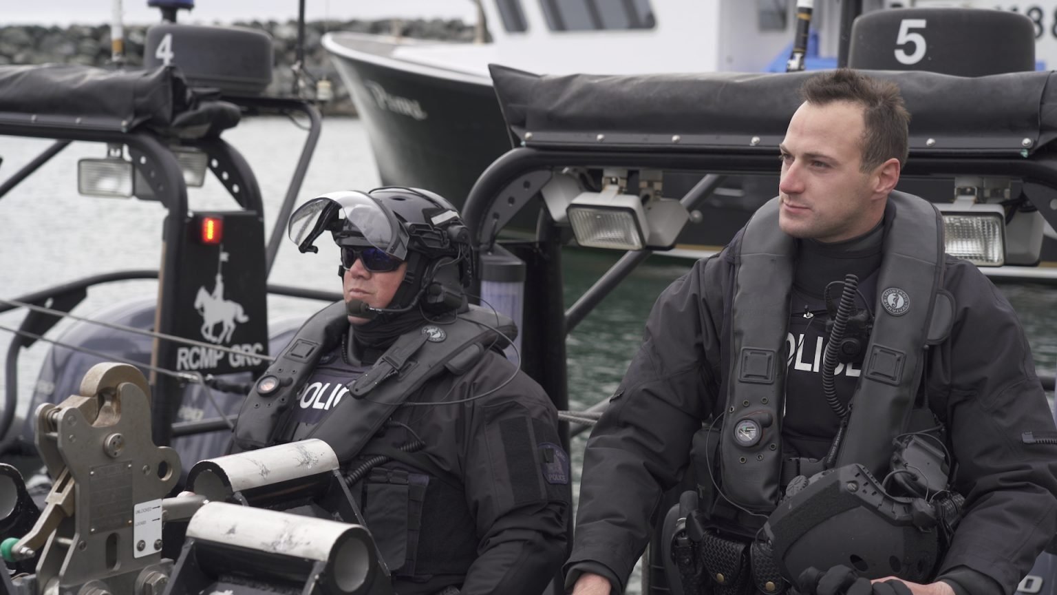 Backdrop for Frontière