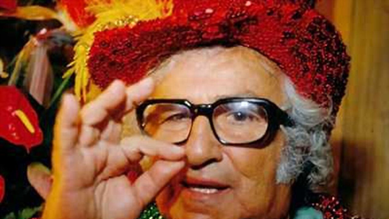 Backdrop for Chacrinha: Eu Vim para Confundir e Não para Explicar