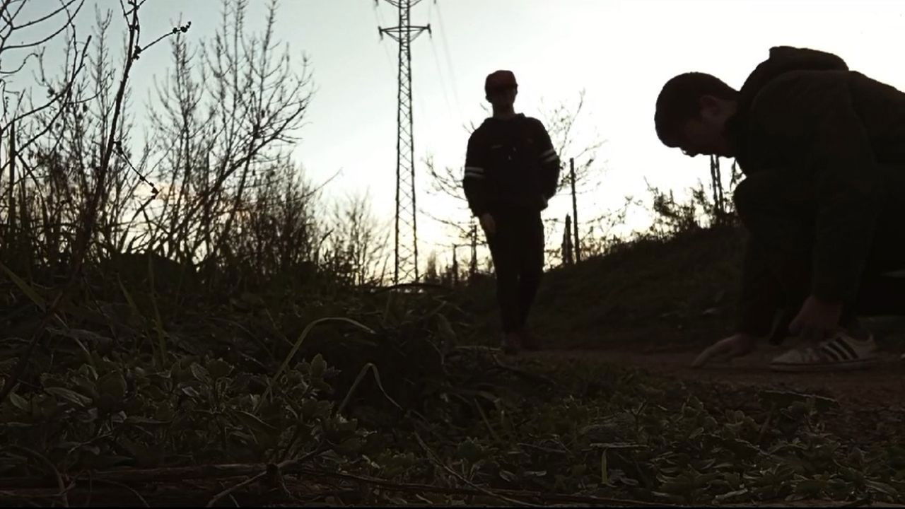 Backdrop for 2 Morons 1 Gun