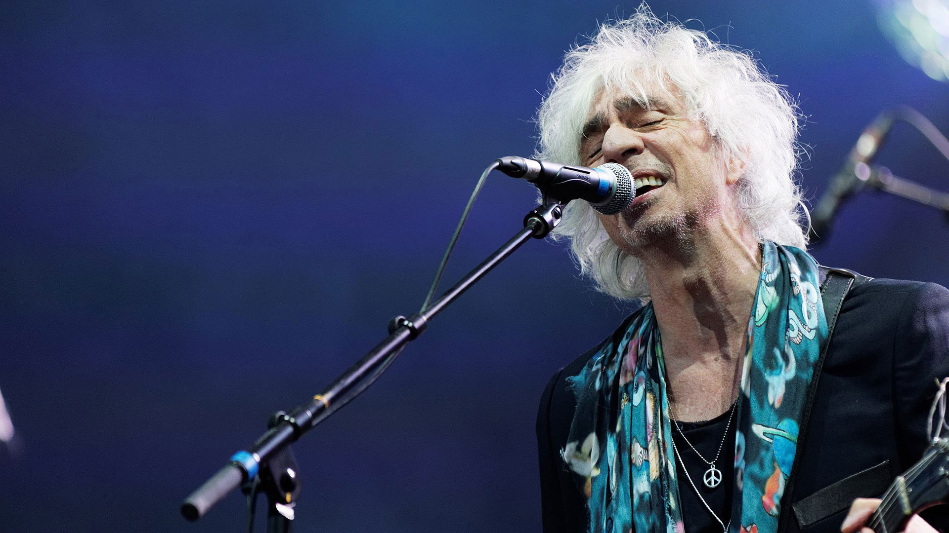 Backdrop for Louis Bertignac - Live Power Trio