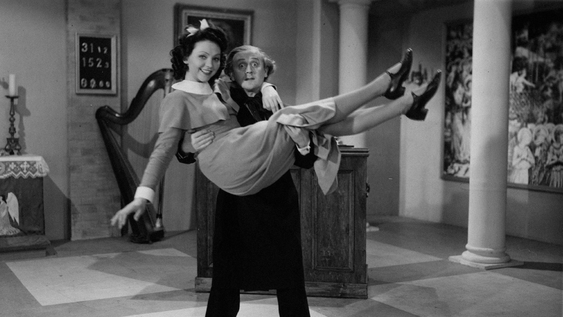 Backdrop for Lilla helgonet