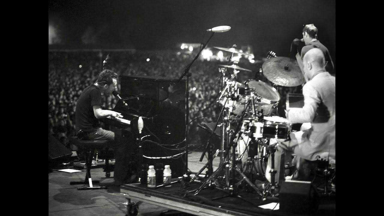 Backdrop for Radiohead: Bonnaroo Festival 2006