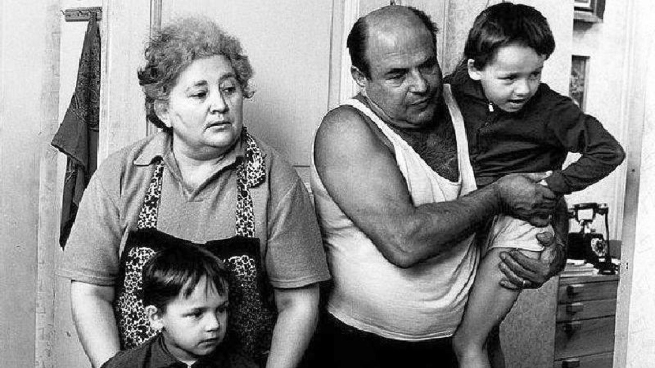 Backdrop for Behold Homolka