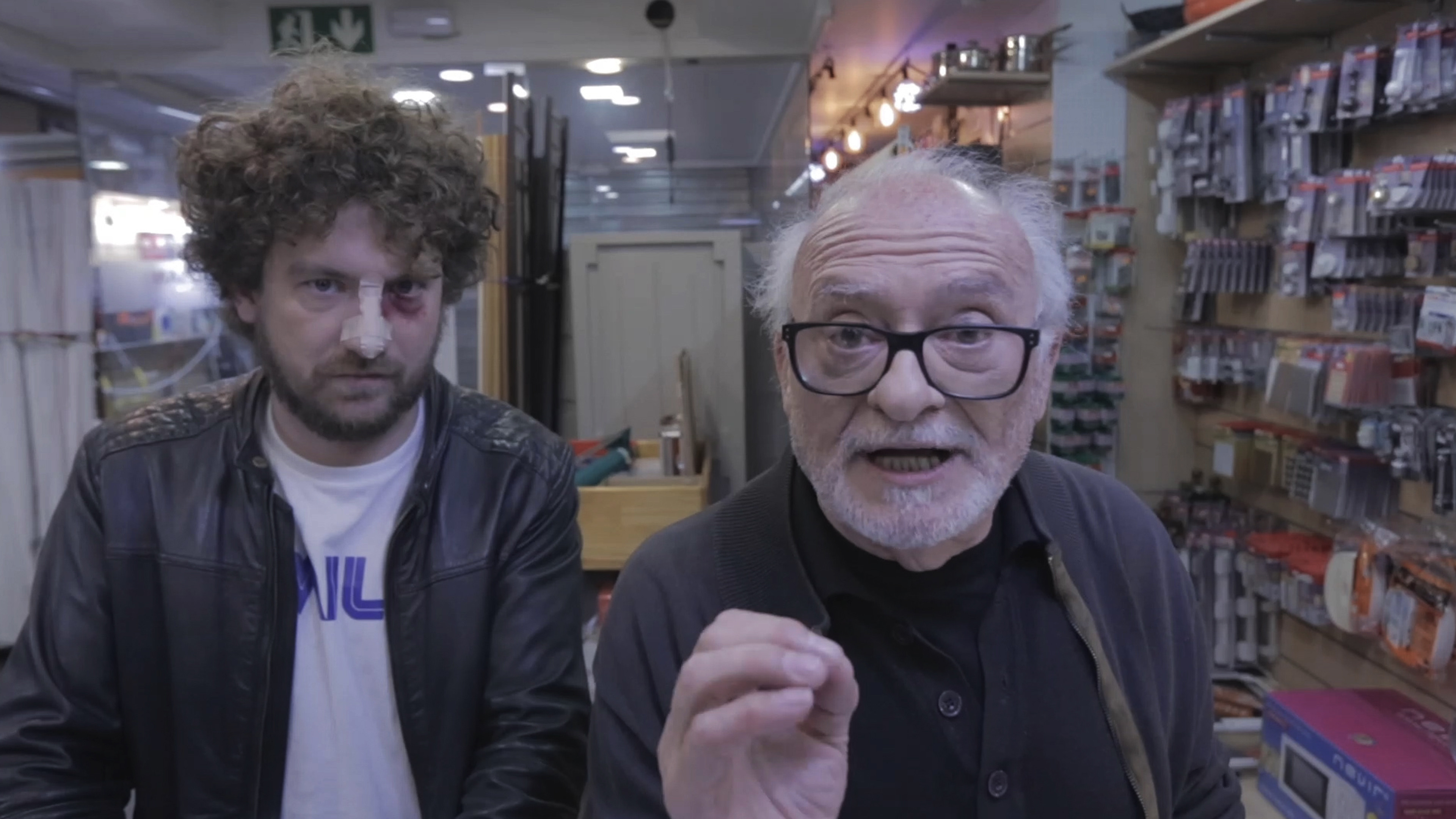 Backdrop for Apóstata