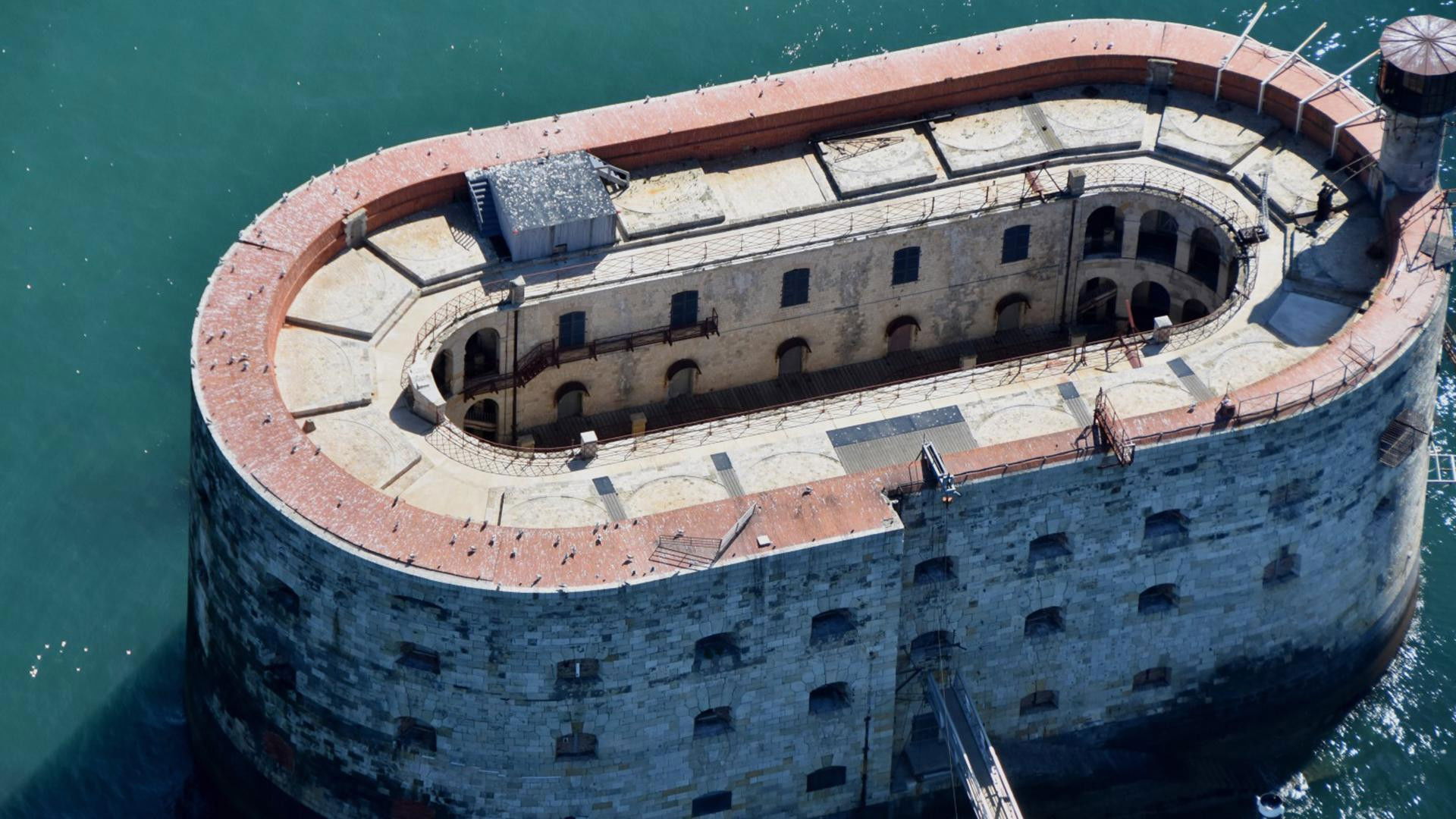 Backdrop for Fort Boyard Russia
