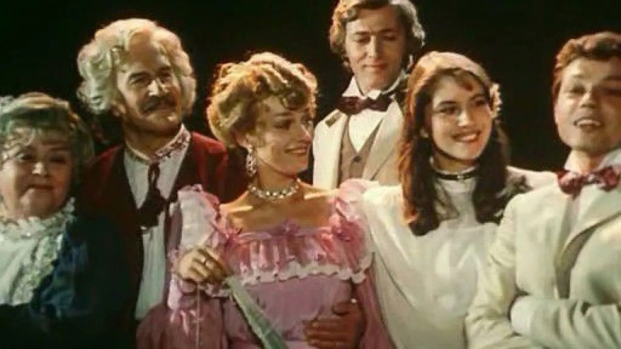 Backdrop for Maritza