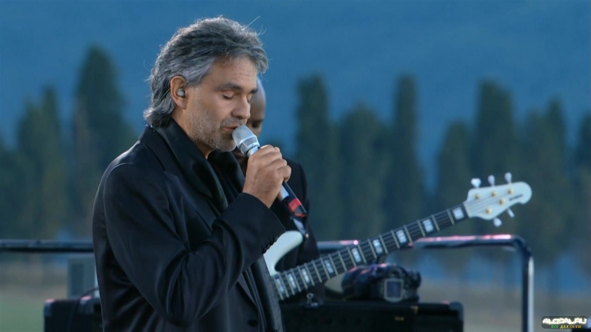 Backdrop for Andrea Bocelli - Vivere Live in Tuscany