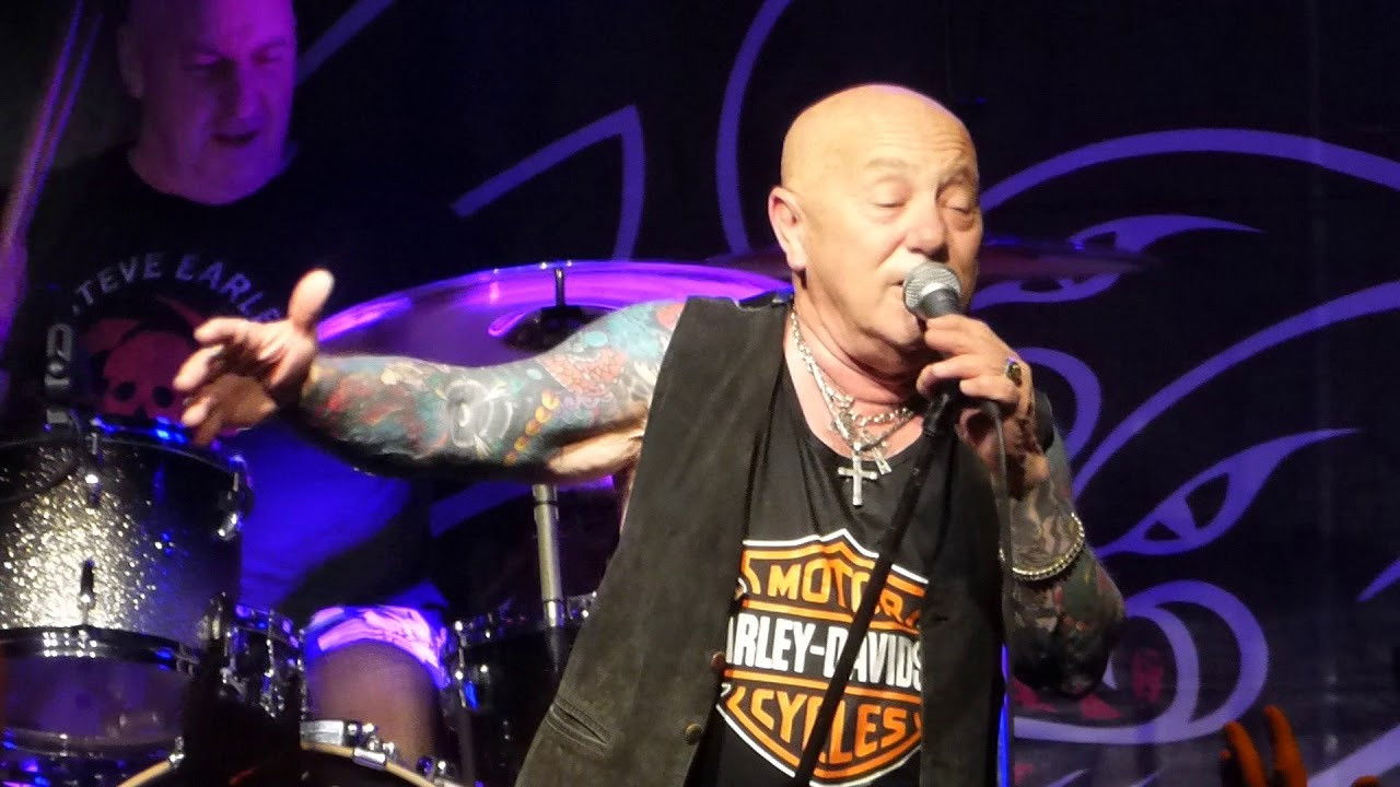 Backdrop for Rose Tattoo - Live In 1993 From Boggo Road Jail