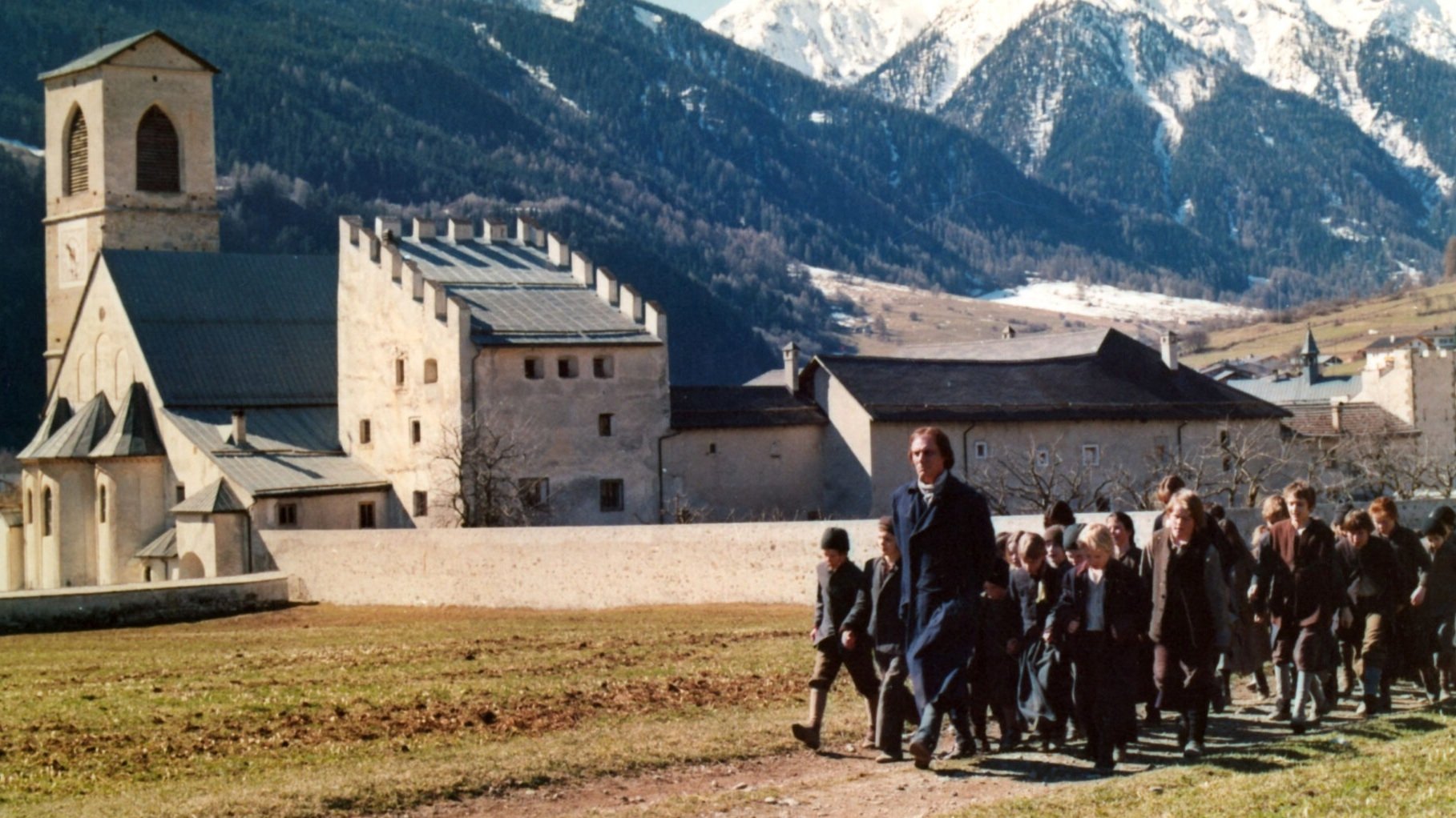 Backdrop for Pestalozzi's Mountain