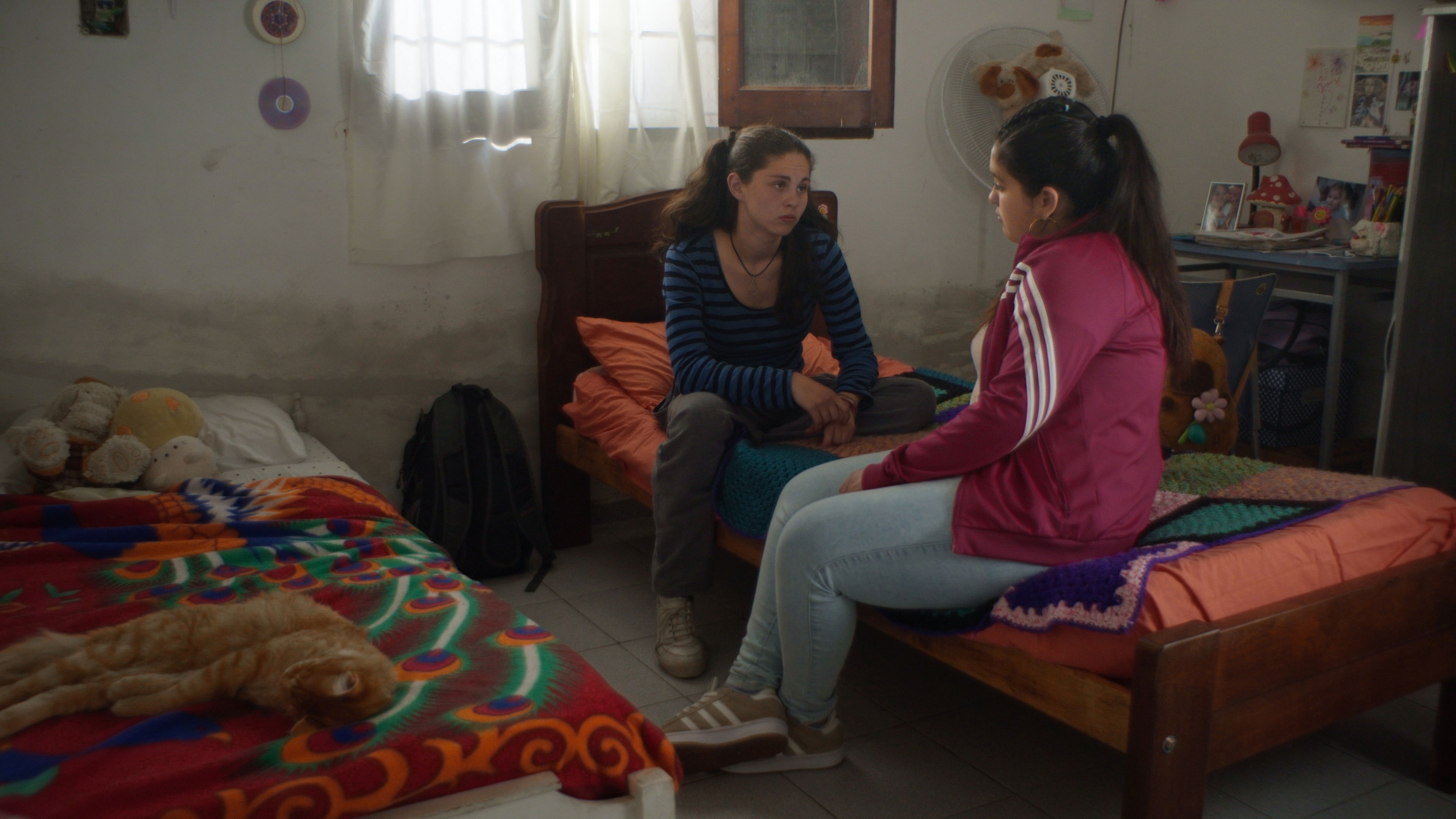 Backdrop for Cuando nadie nos ve