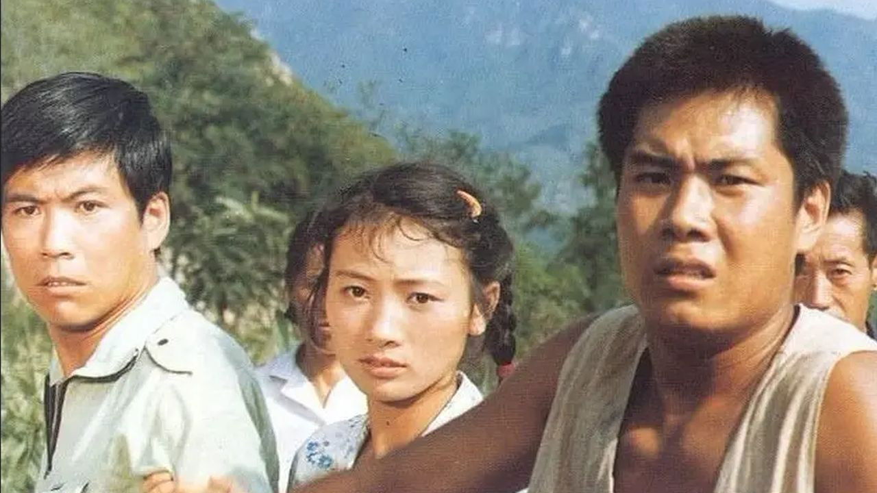 Backdrop for Yue Yue