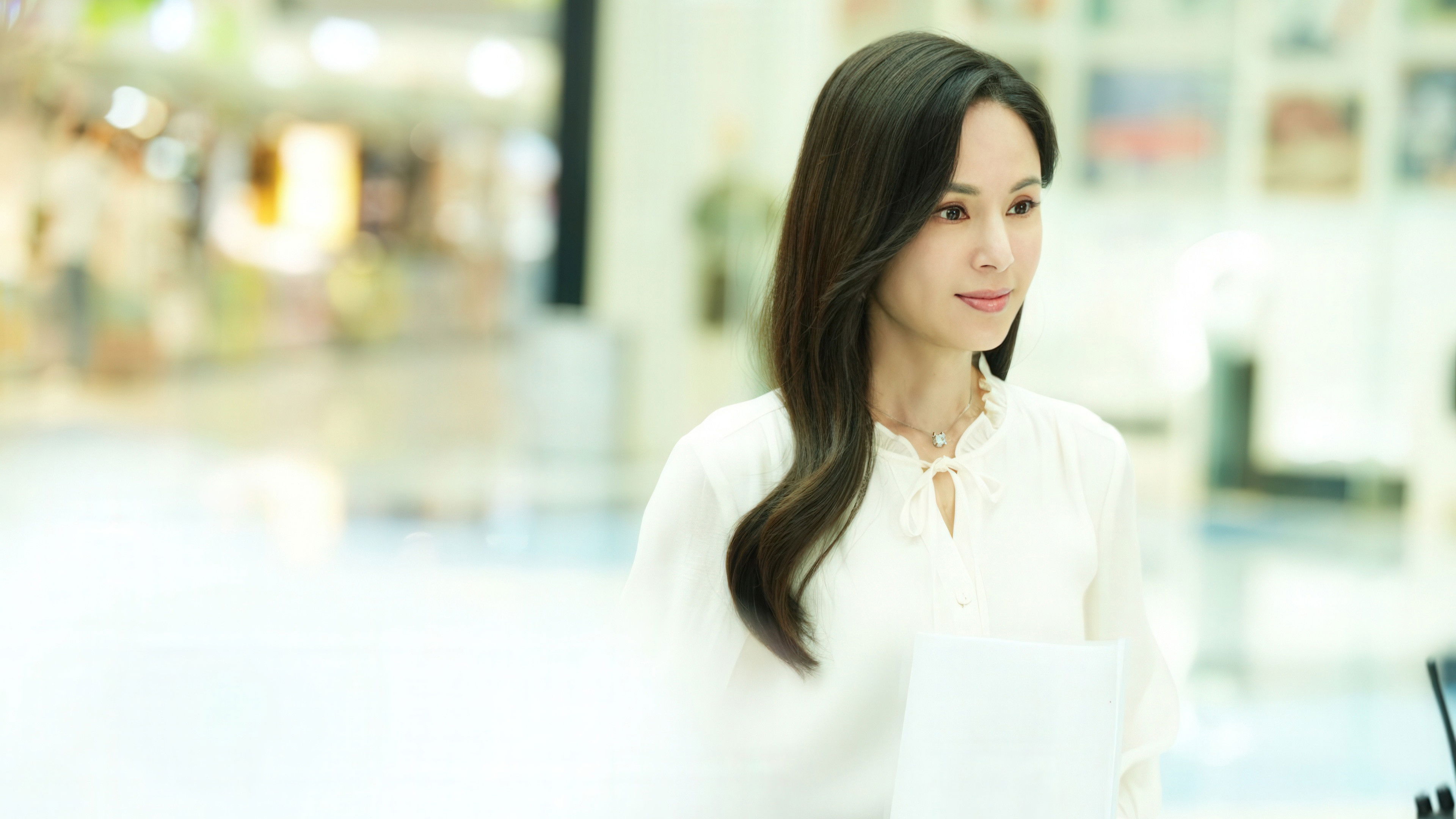 Backdrop for 午后玫瑰