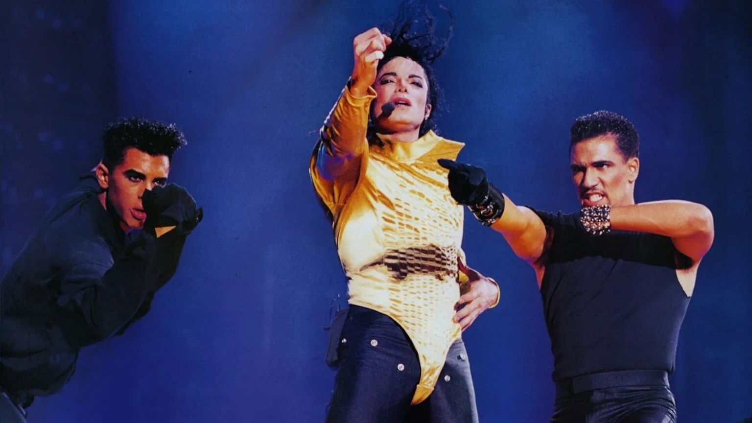 Backdrop for Michael Jackson: Dangerous World Tour - Live in Bremen 1992