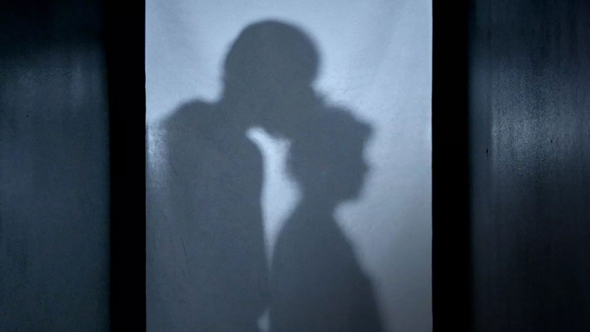 Backdrop for Des blouses pas si blanches