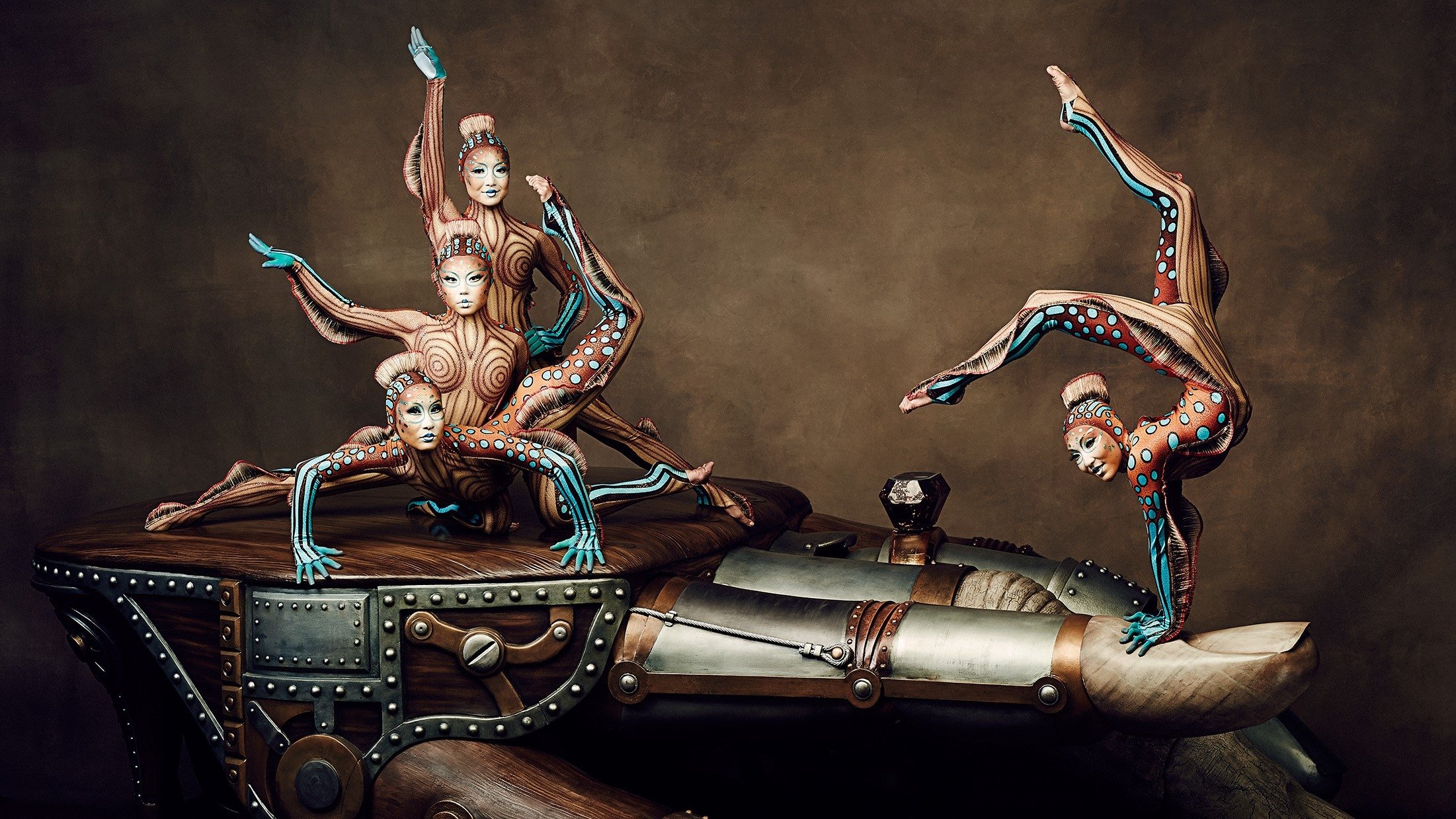 Backdrop for Cirque du Soleil: KURIOS - Cabinet des curiosités