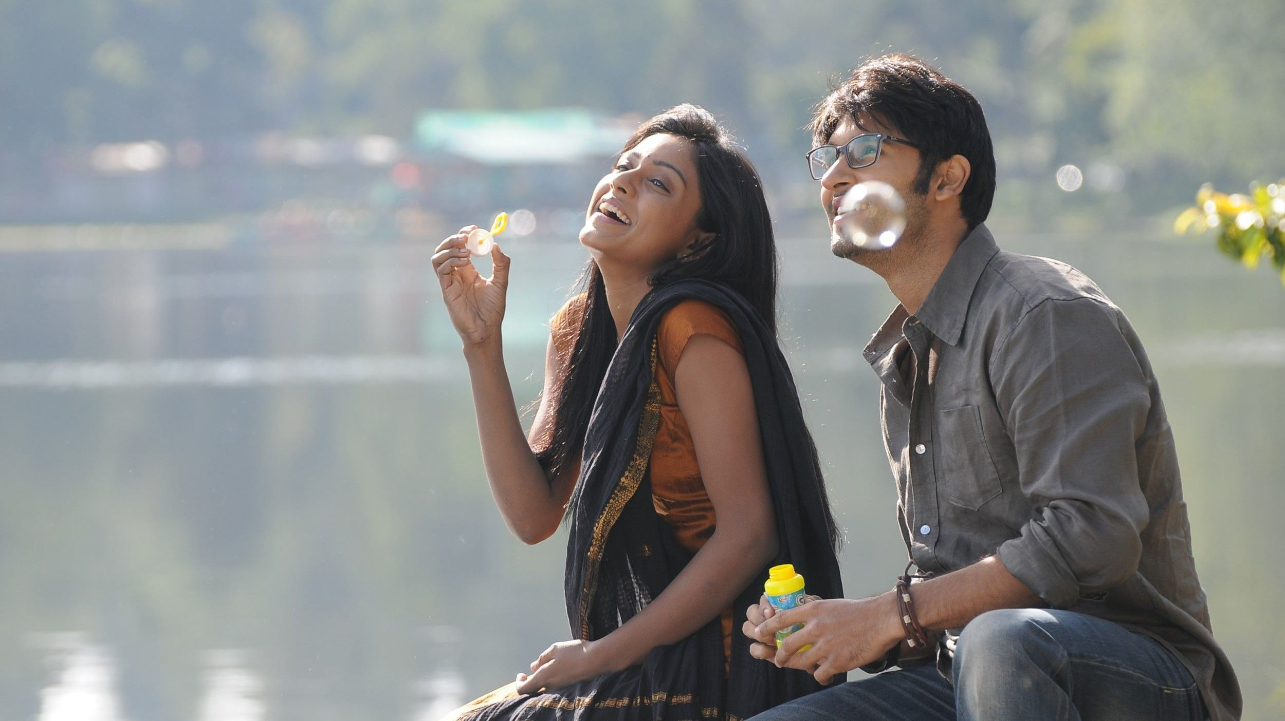 Backdrop for Uyir Mozhi