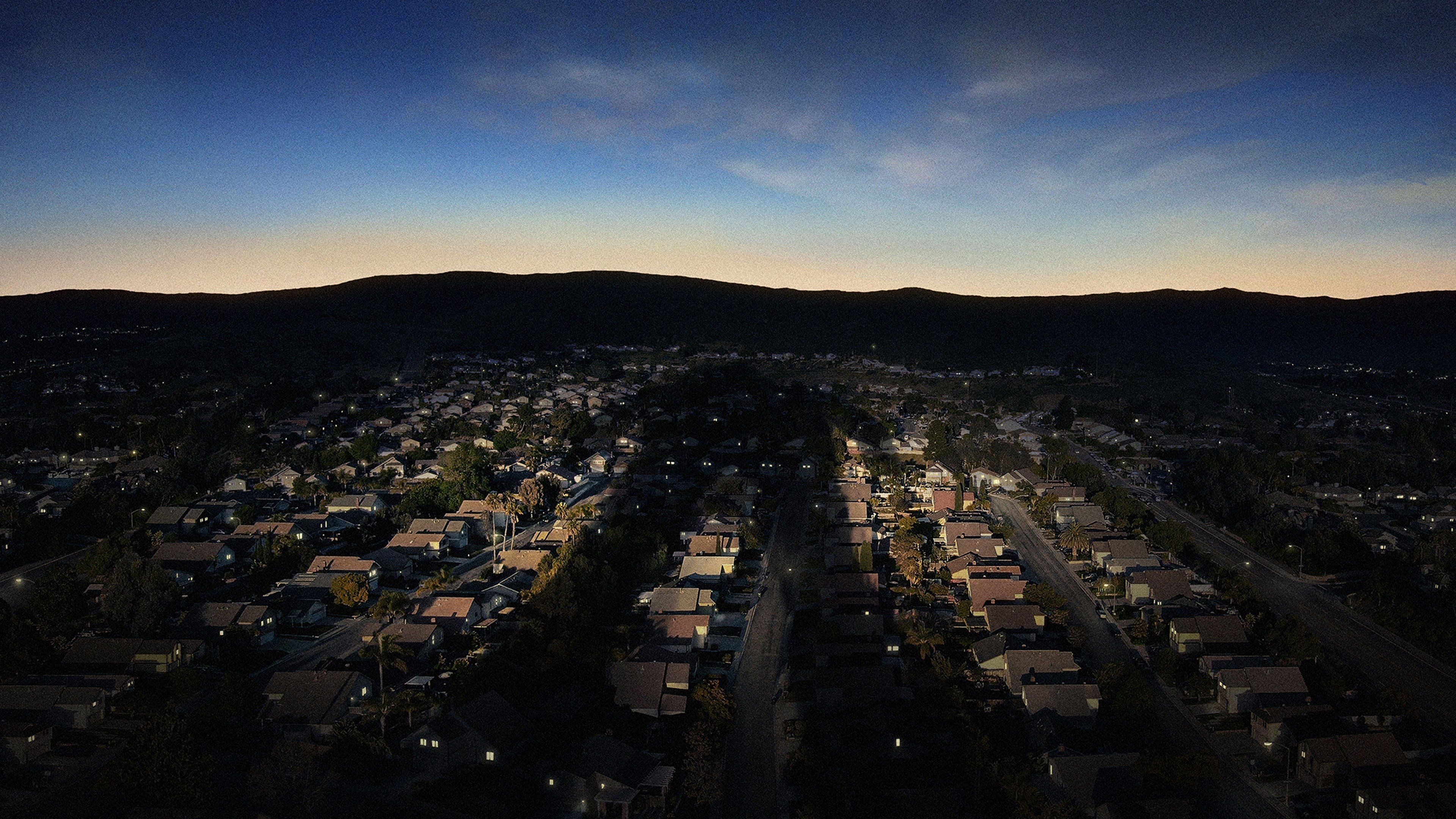 Backdrop for I'll Be Gone in the Dark