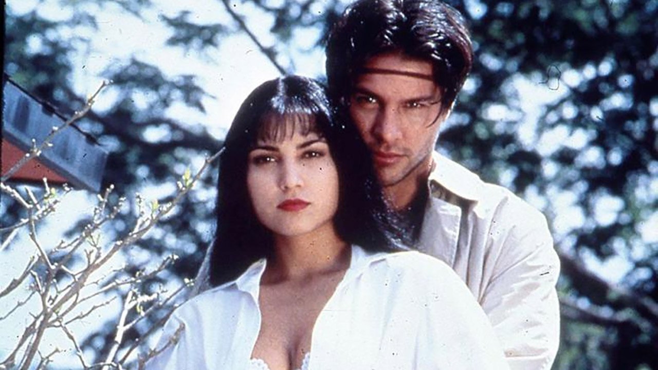 Backdrop for Maria de los Angeles