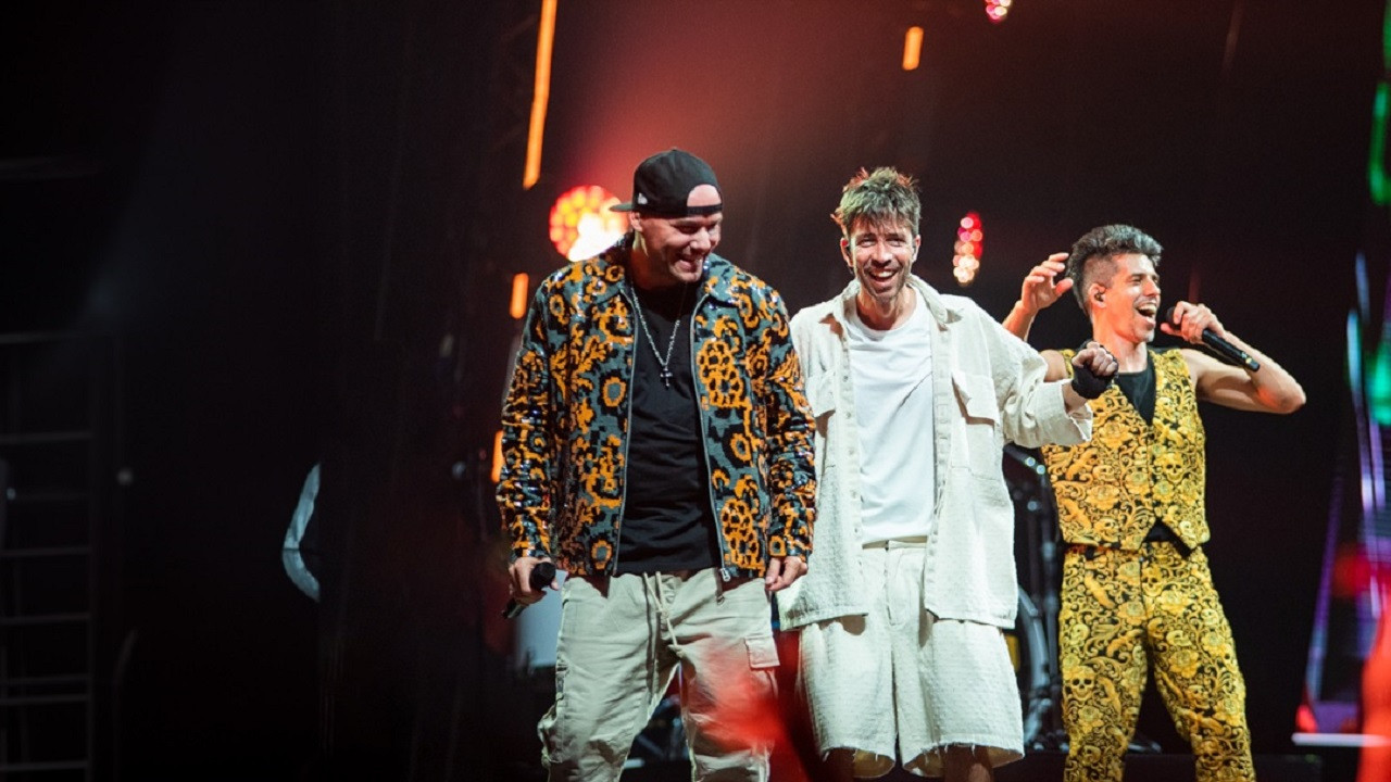 Backdrop for D'ZRT 2023