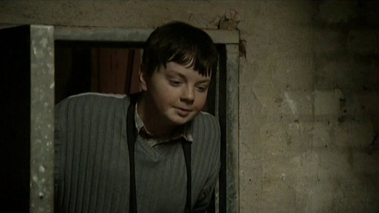 Backdrop for Bulle bare bor her