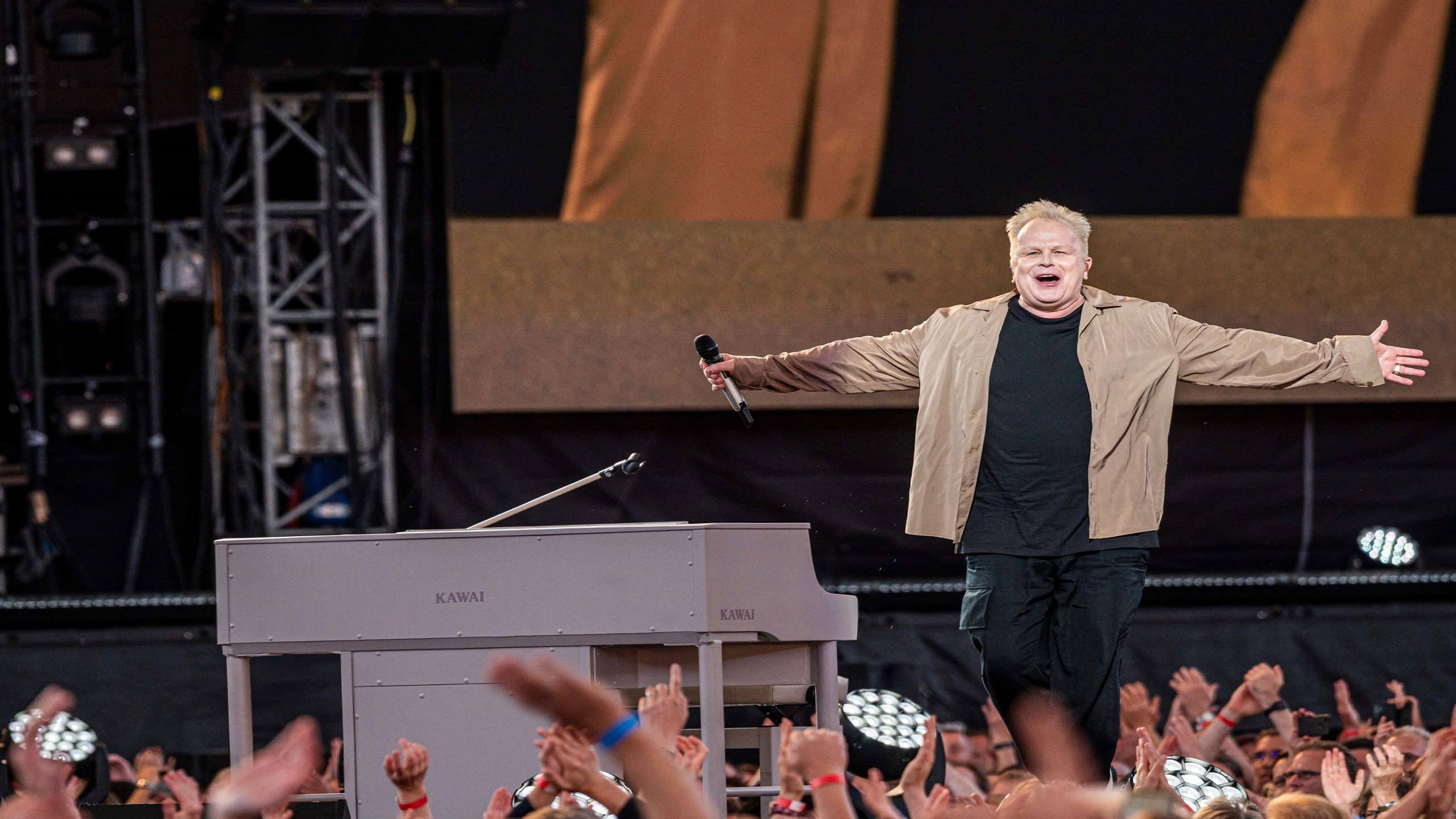 Backdrop for Herbert Grönemeyer: Das ist los Tour 2023