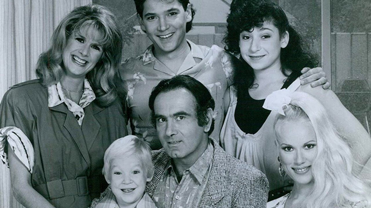 Backdrop for The Tortellis