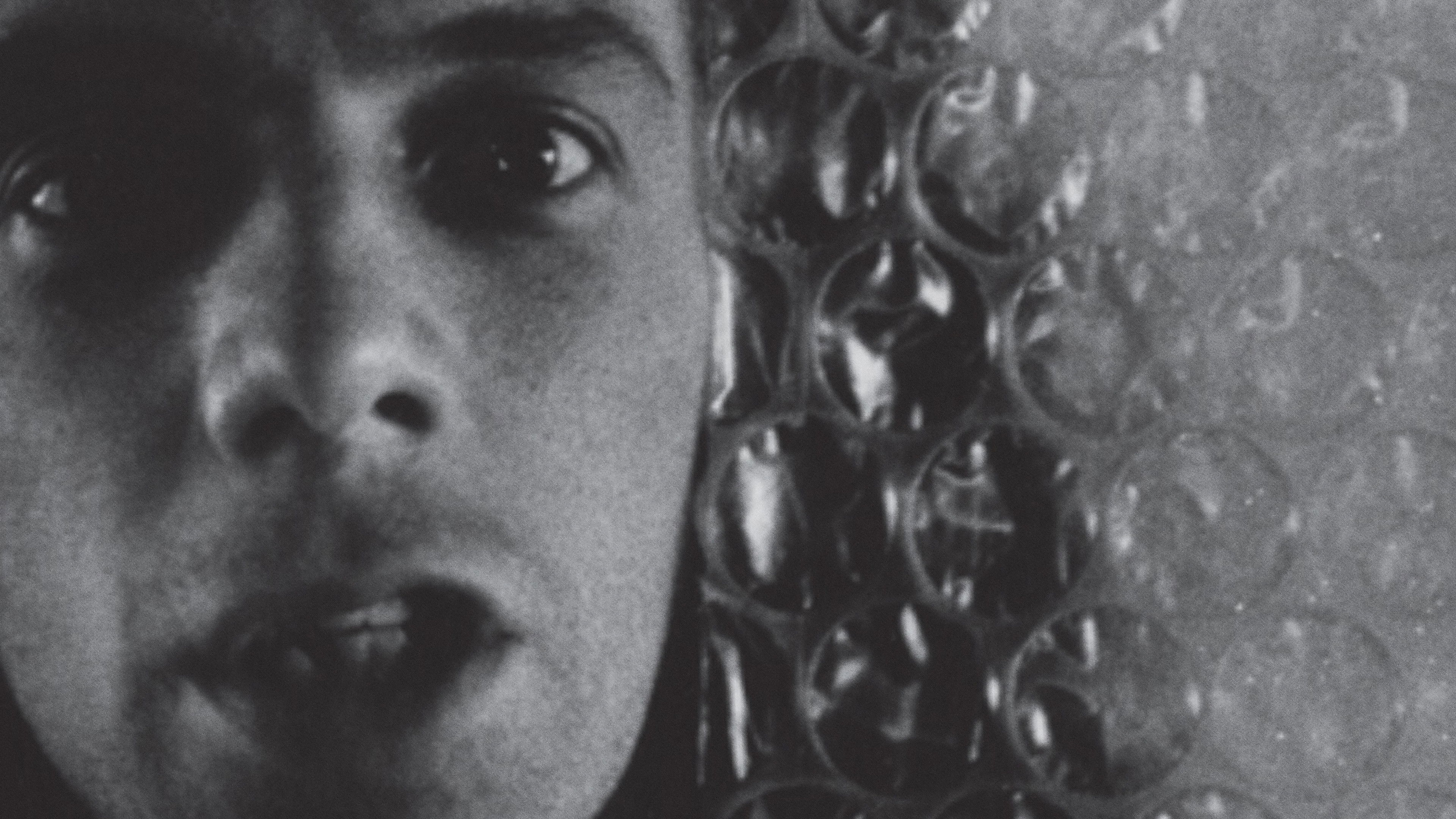 Backdrop for Lágrima Pantera: A Míssil