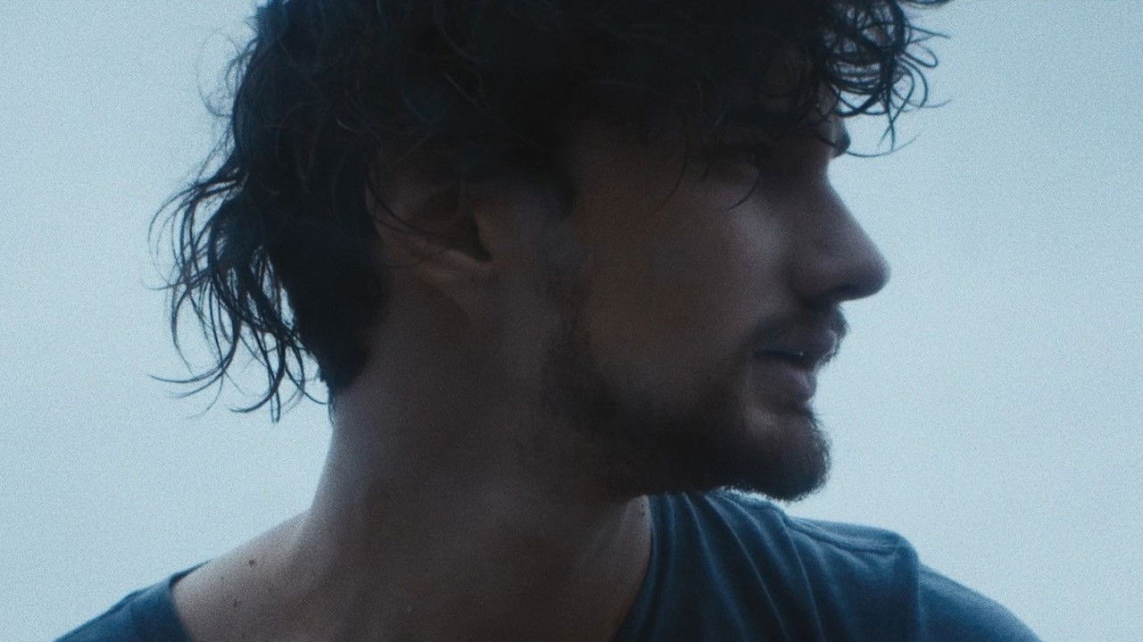 Backdrop for Estaciones