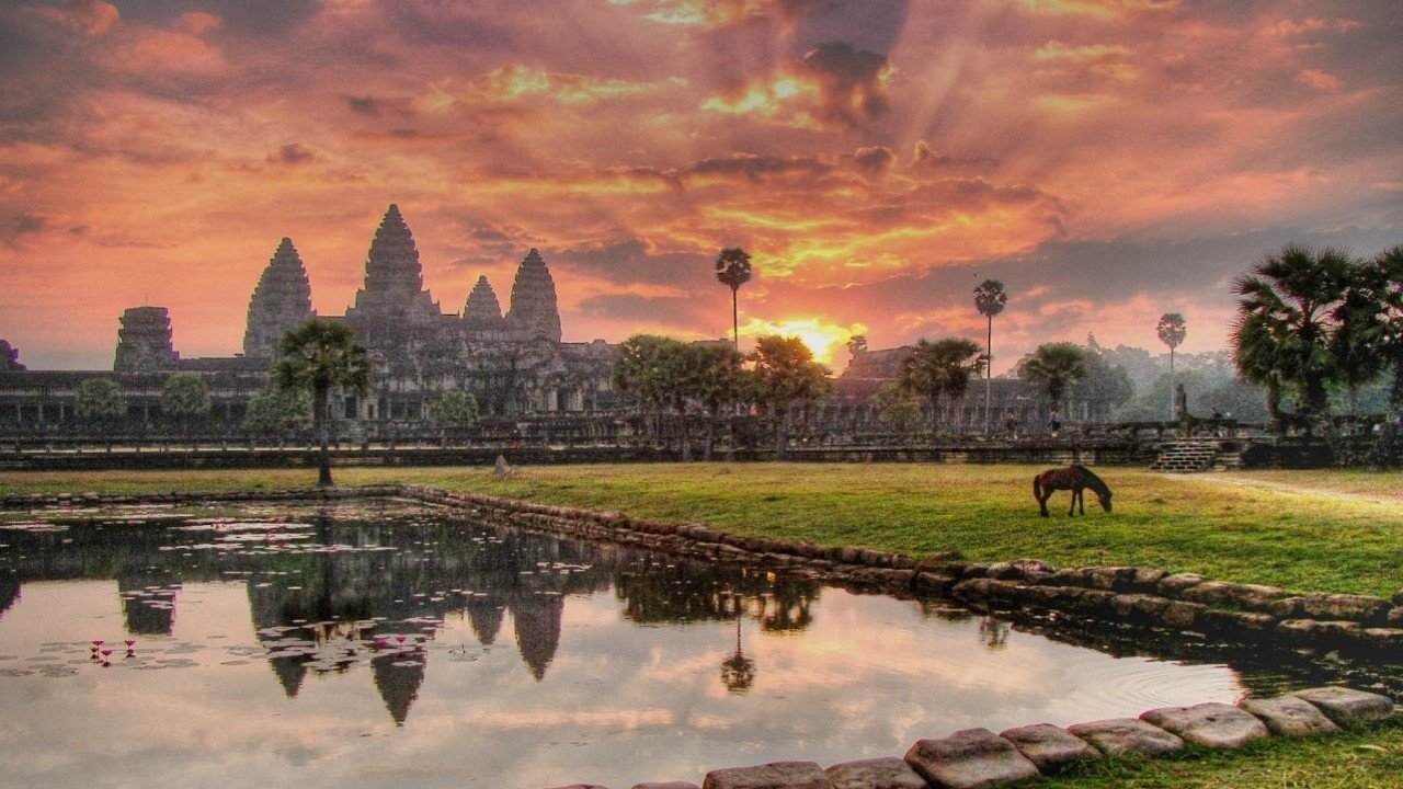 Backdrop for Angkor: Land of the Gods