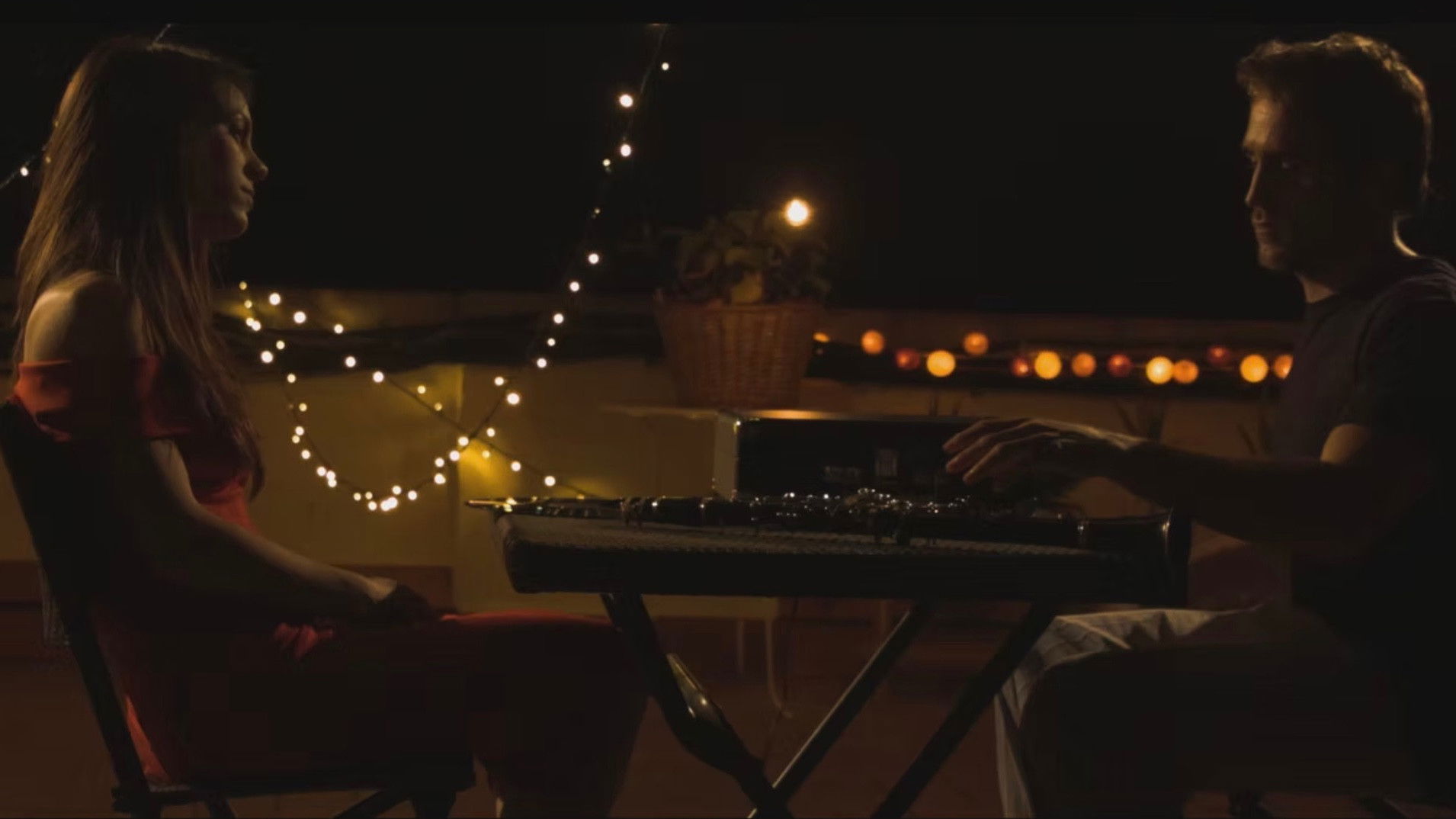 Backdrop for Trobar-te