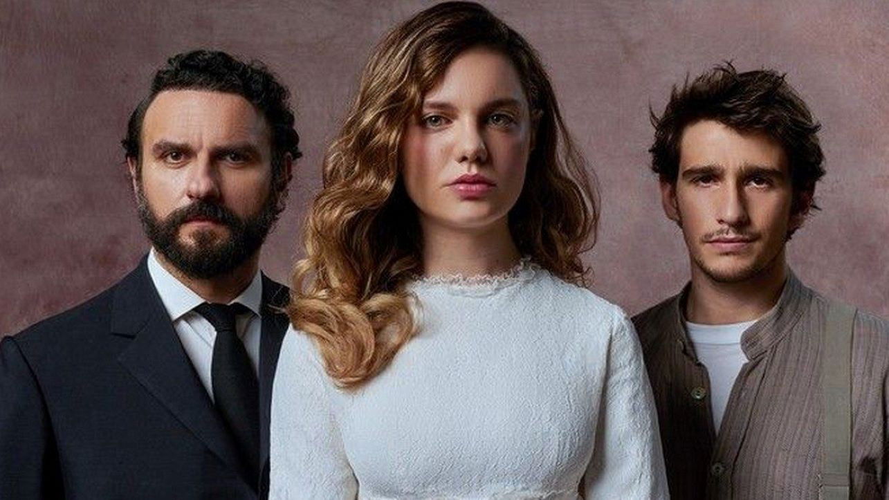 Backdrop for The consulate of Julia