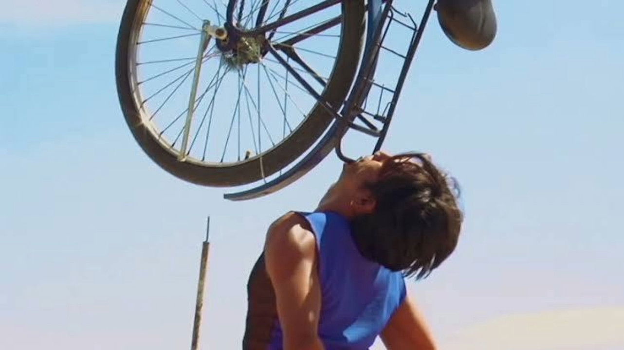 Backdrop for Mambembe