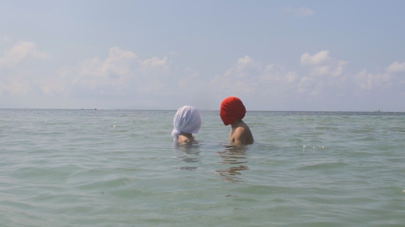 Backdrop for When the sea turns red