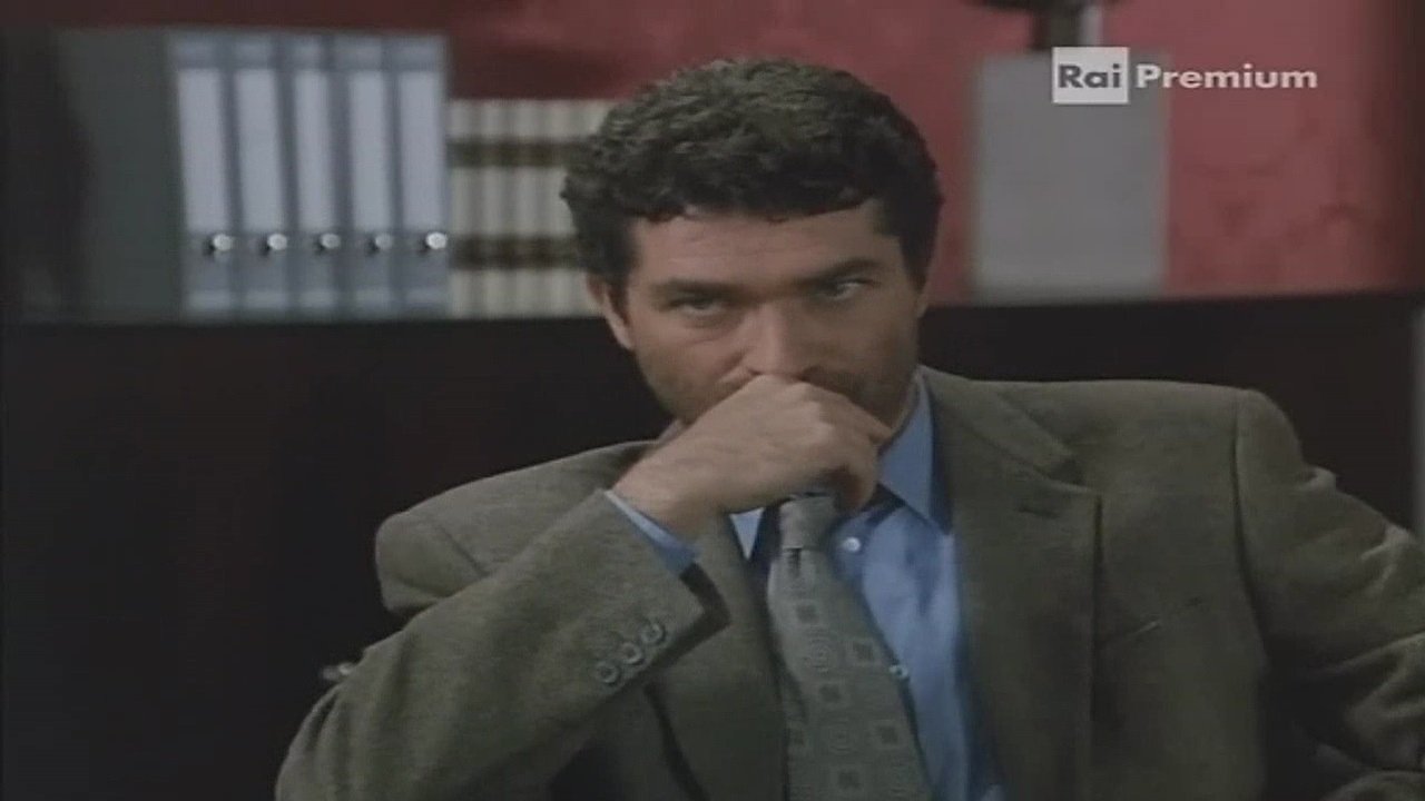 Backdrop for Tre passi nel delitto - Villa Maltraversi